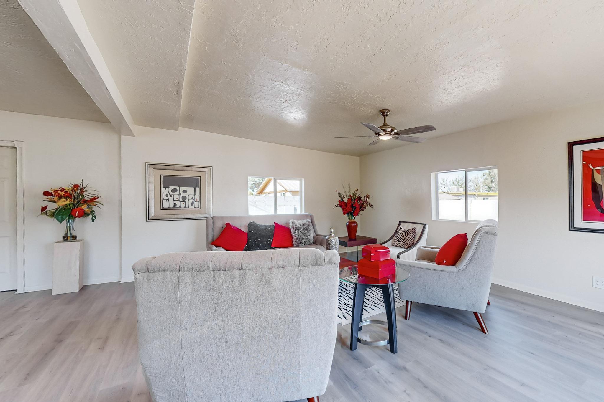 4909 COMANCHE Road NE