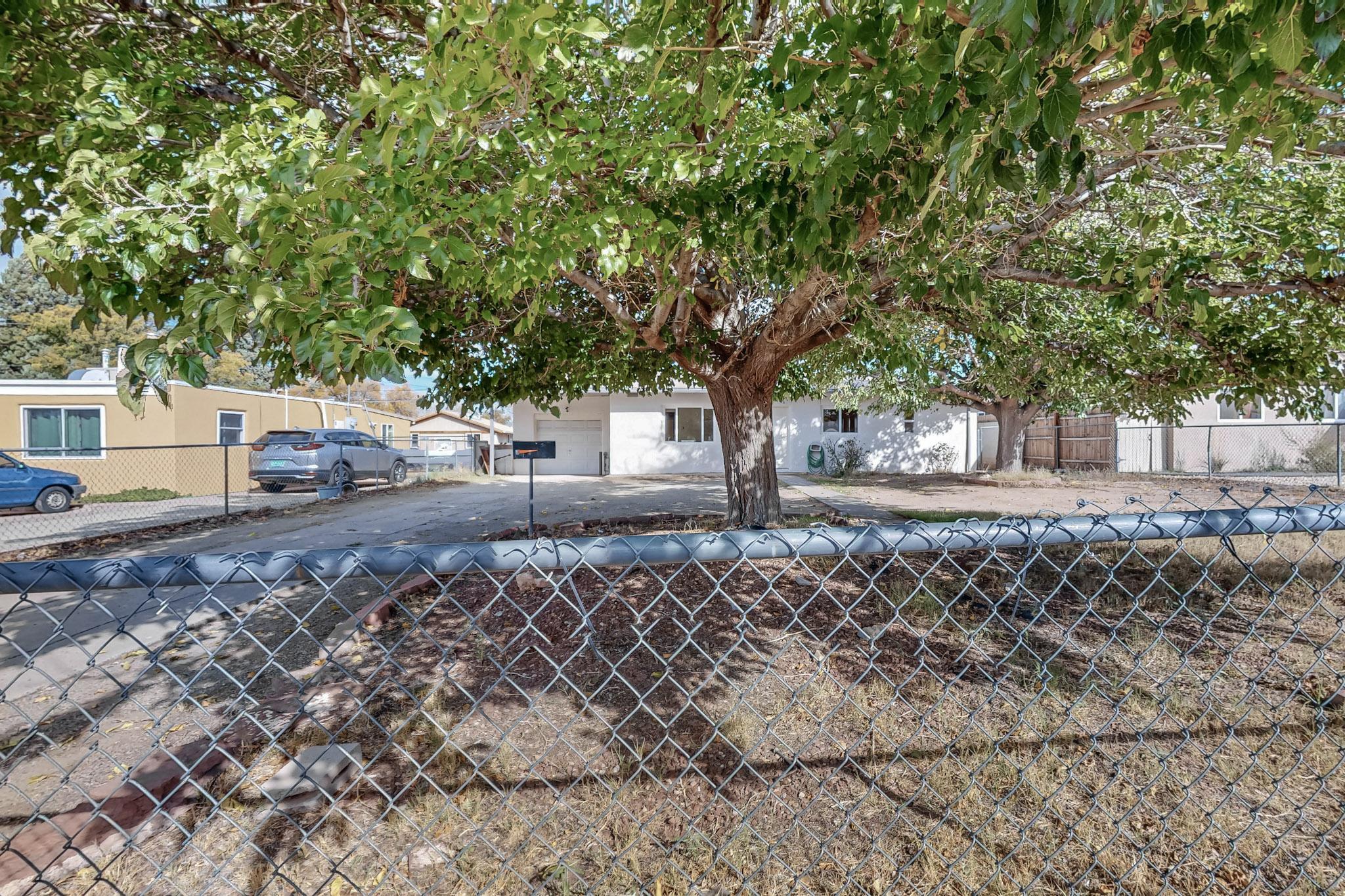 4909 COMANCHE Road NE