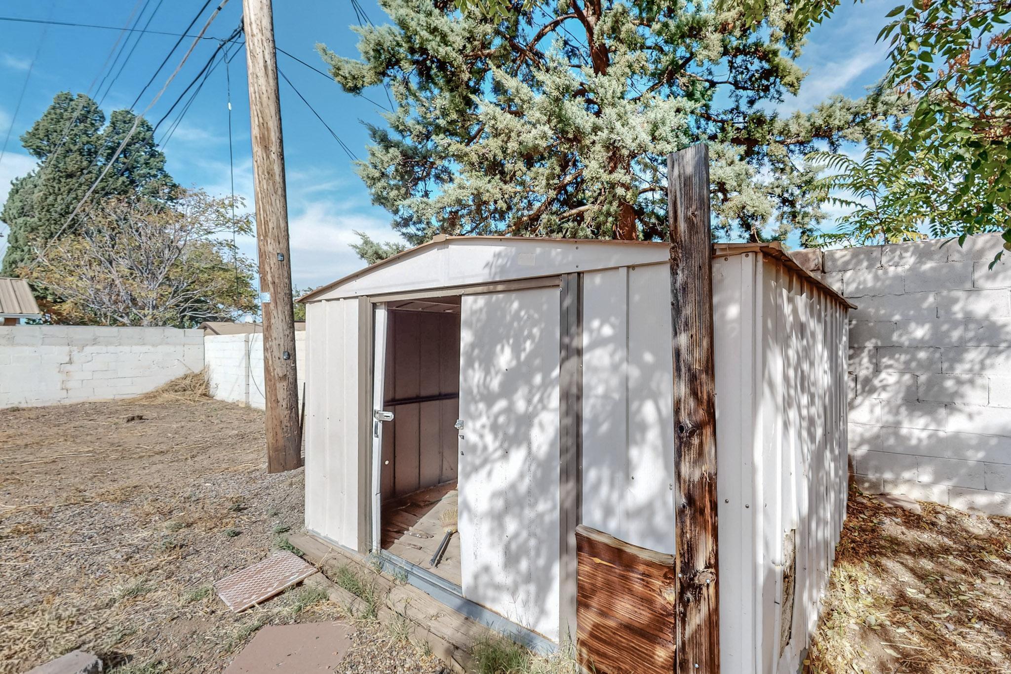4909 COMANCHE Road NE