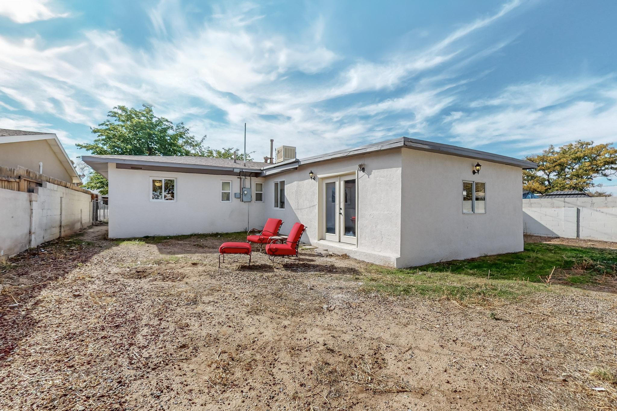 4909 COMANCHE Road NE