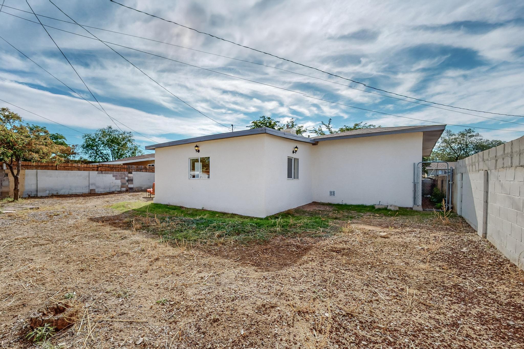 4909 COMANCHE Road NE