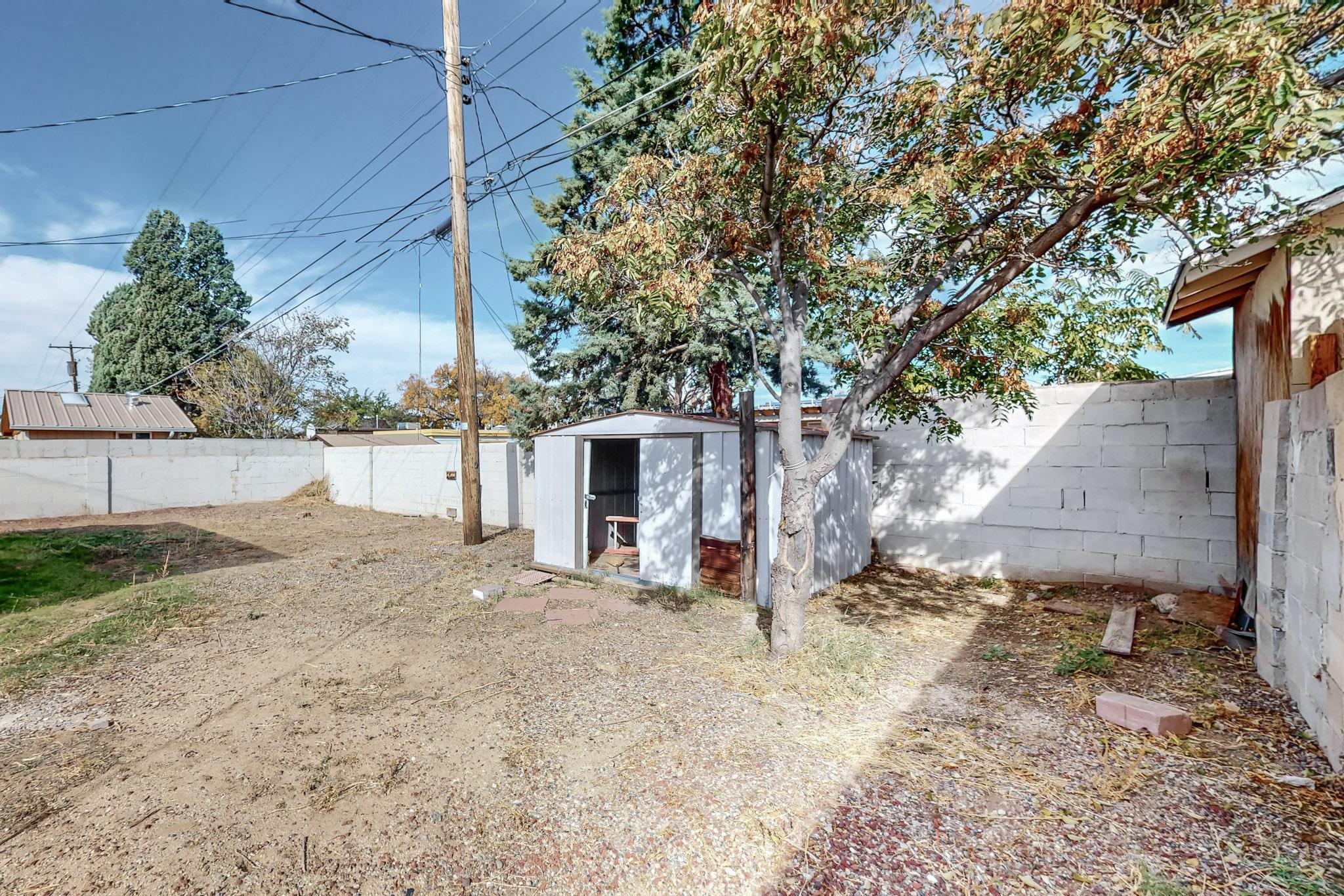 4909 COMANCHE Road NE