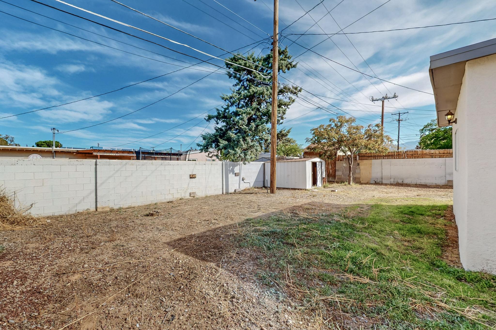 4909 COMANCHE Road NE