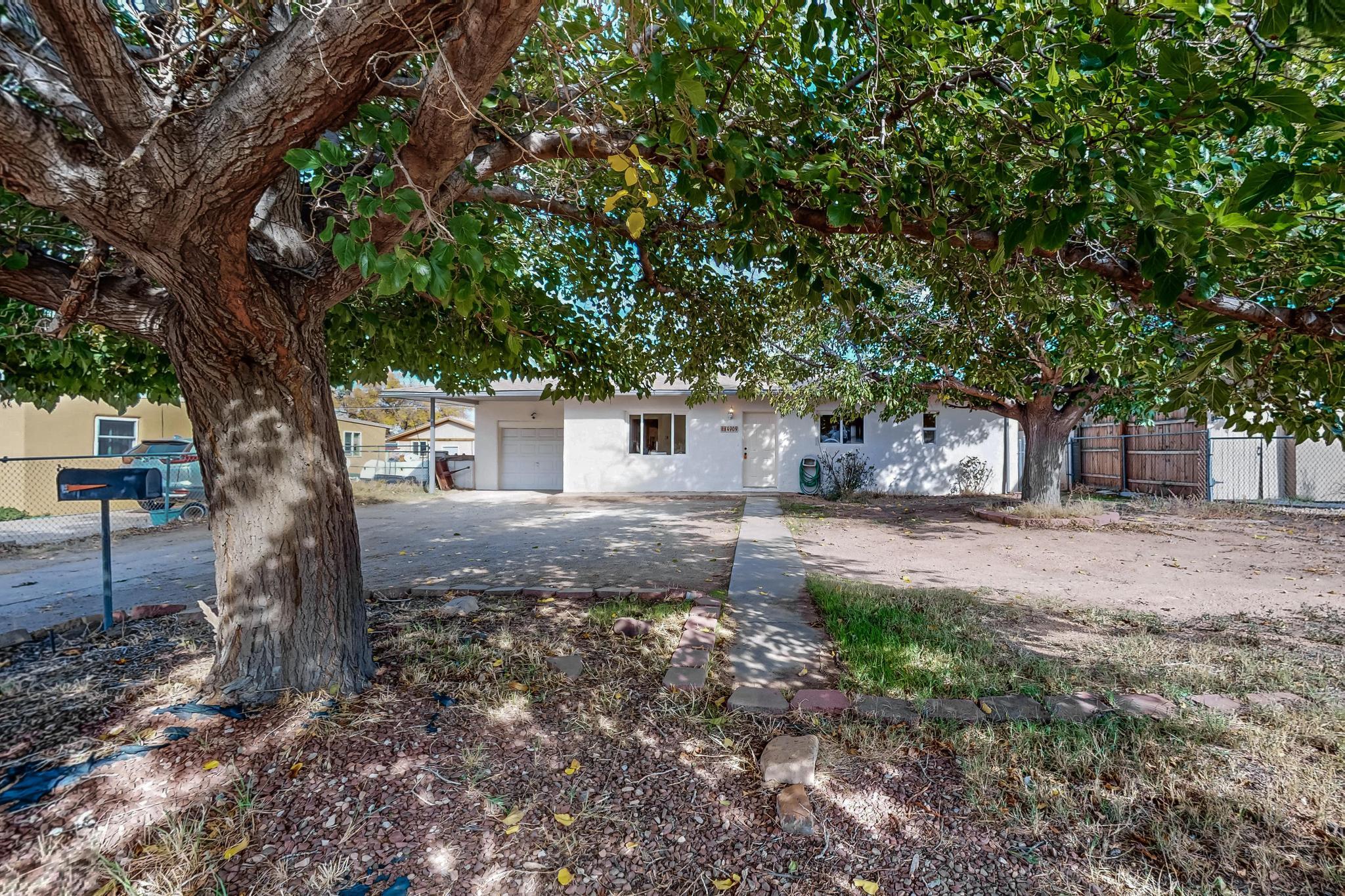 4909 COMANCHE Road NE
