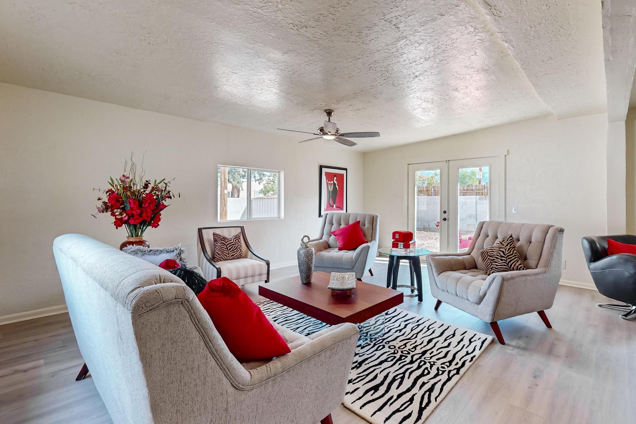4909 COMANCHE Road NE