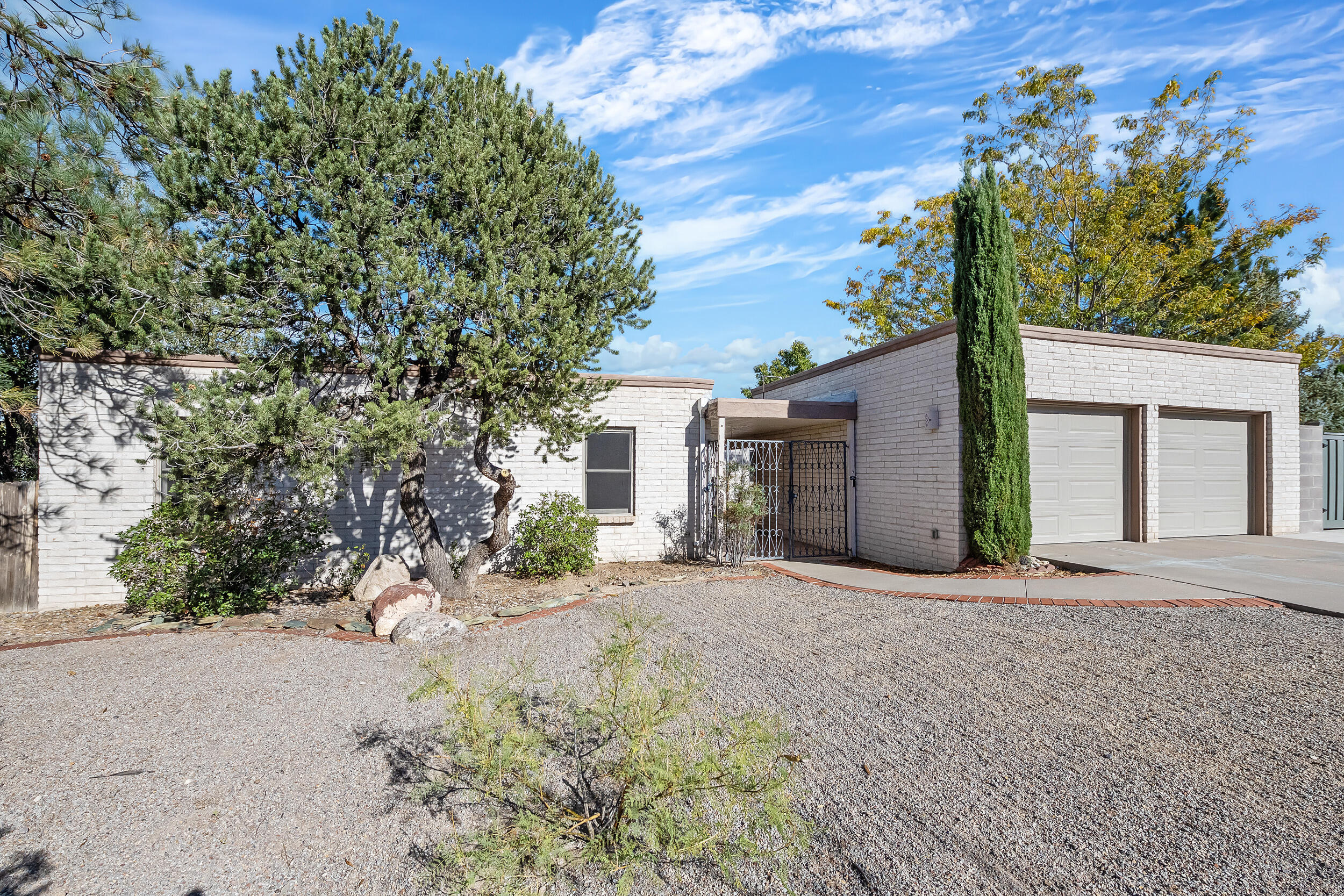 901 POCO CERRO Court SE