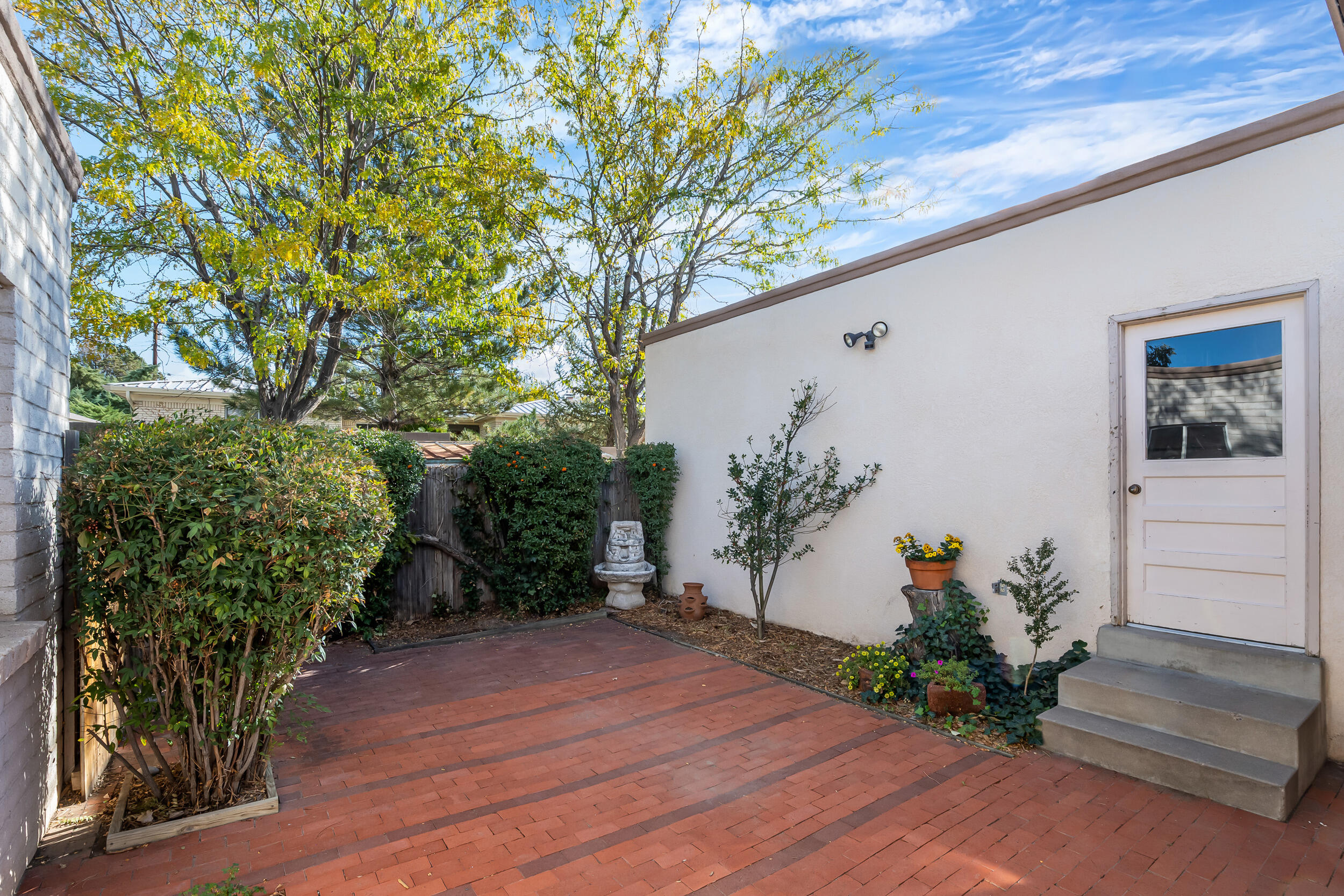 901 POCO CERRO Court SE