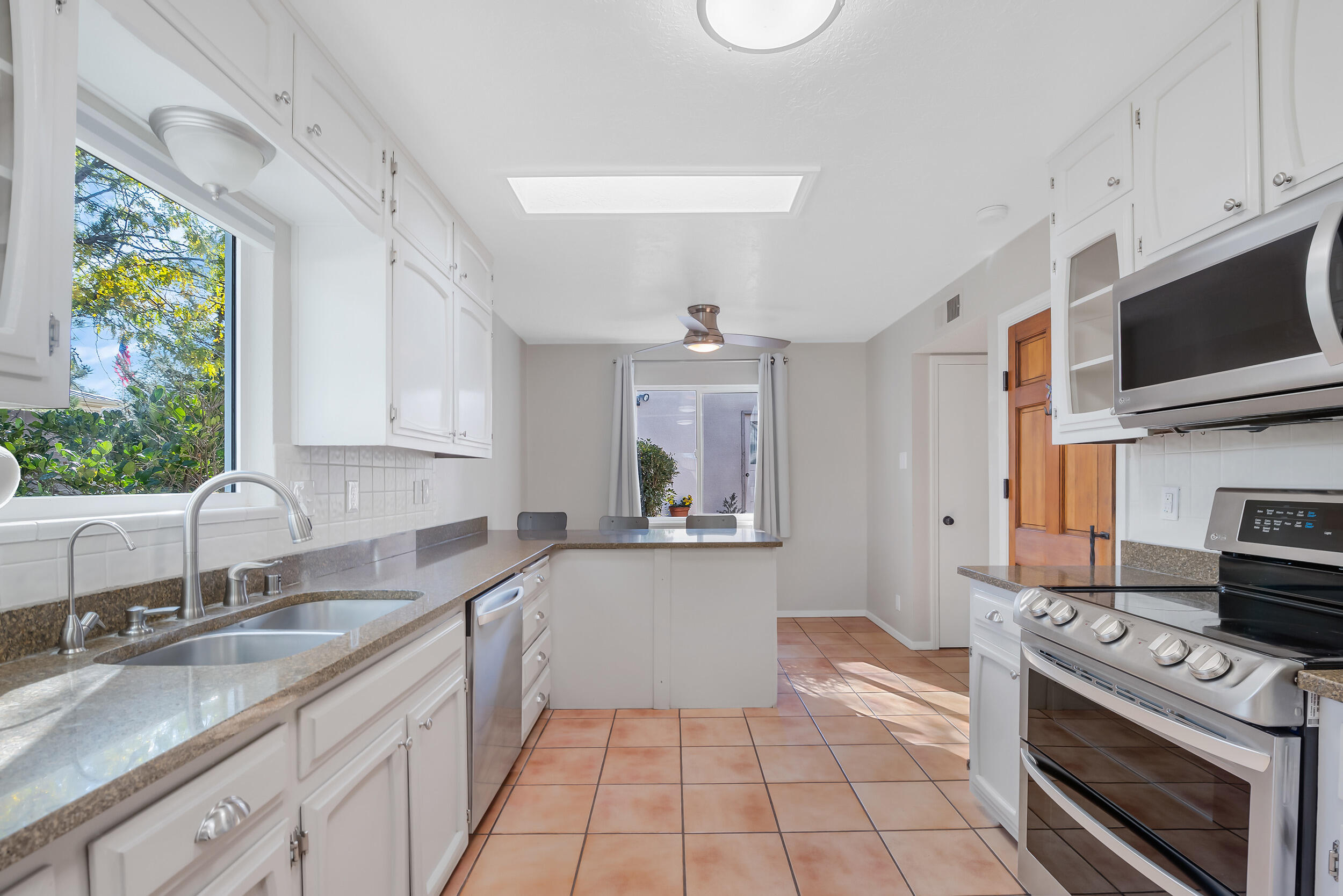 901 POCO CERRO Court SE