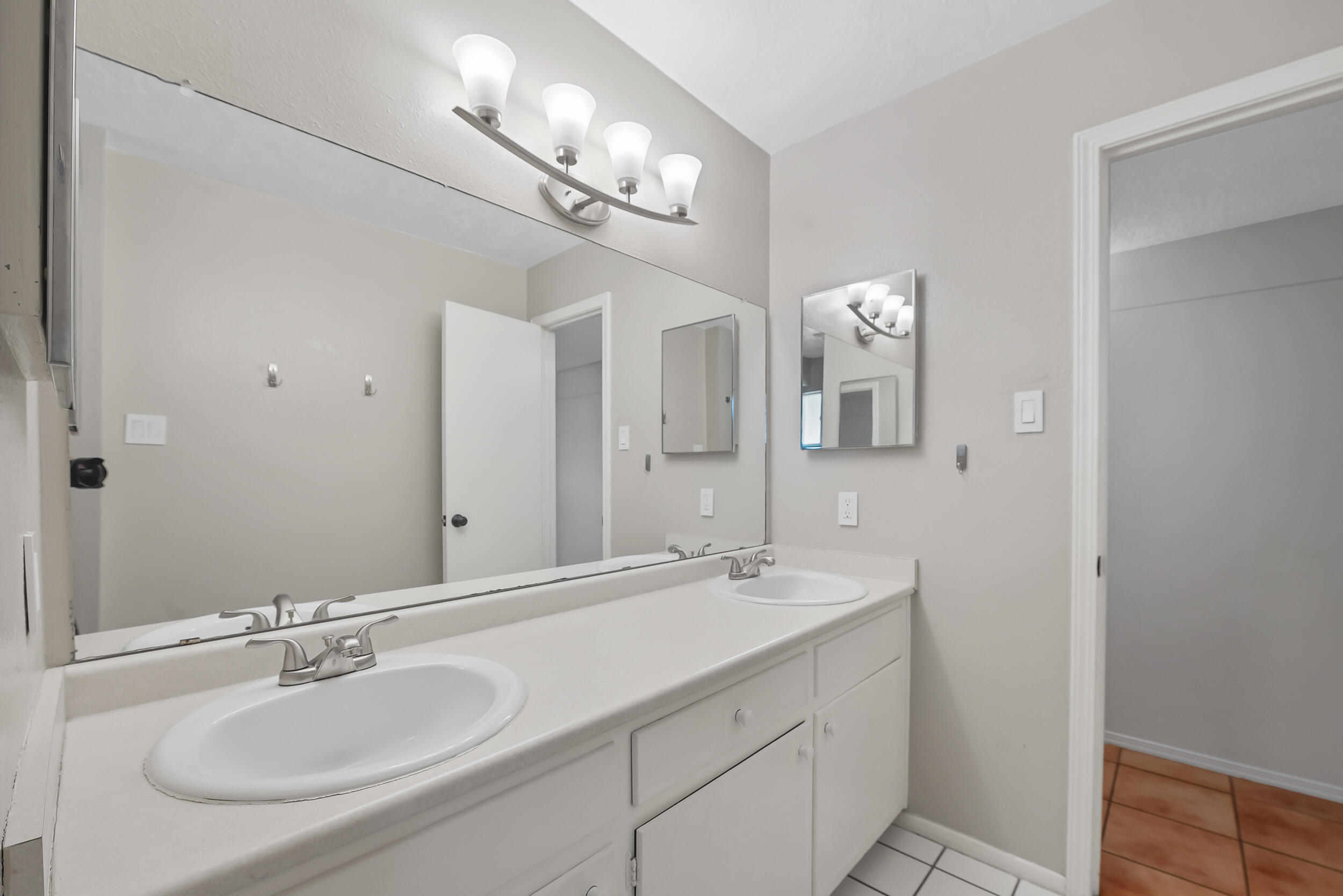 901 POCO CERRO Court SE