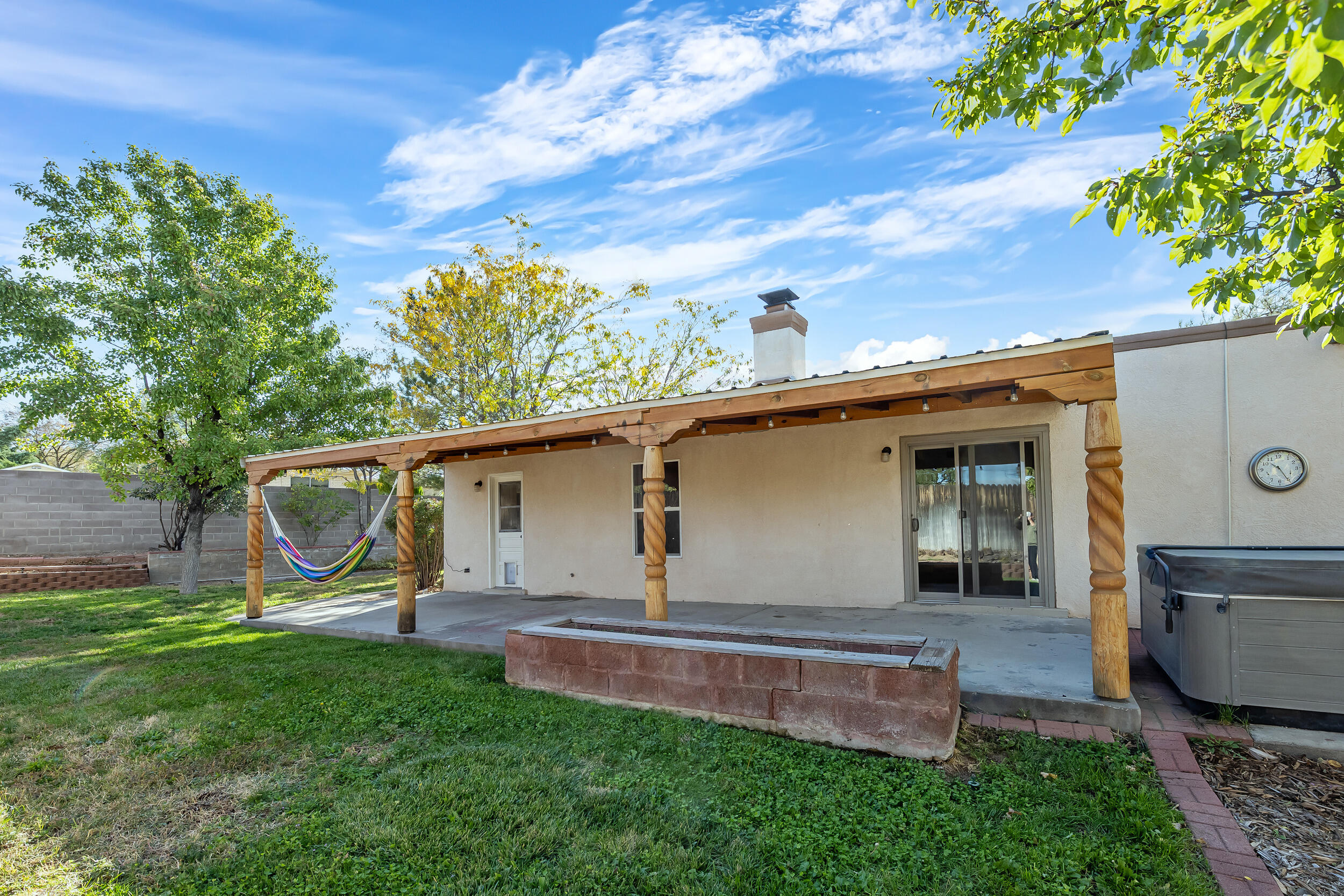 901 POCO CERRO Court SE