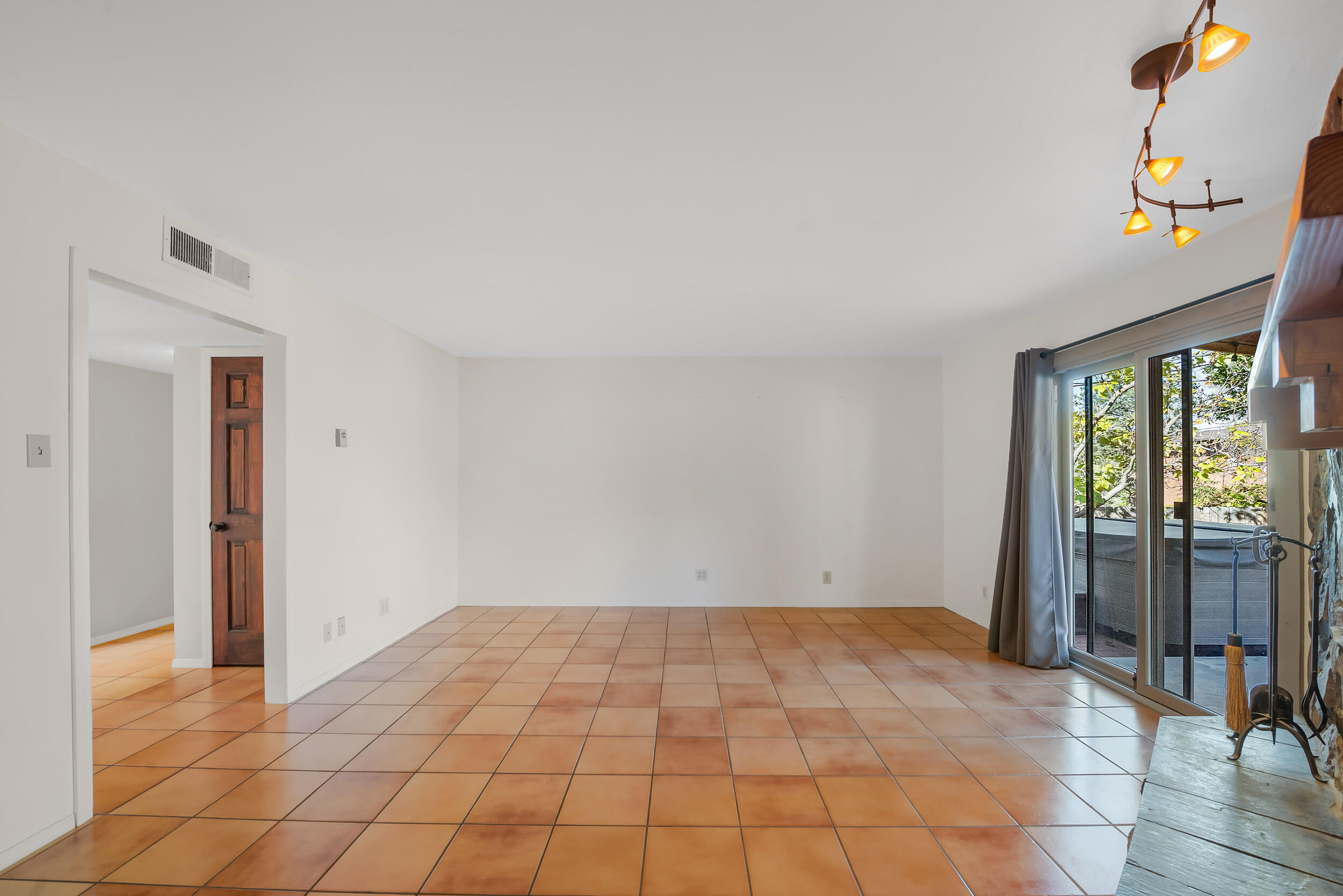 901 POCO CERRO Court SE