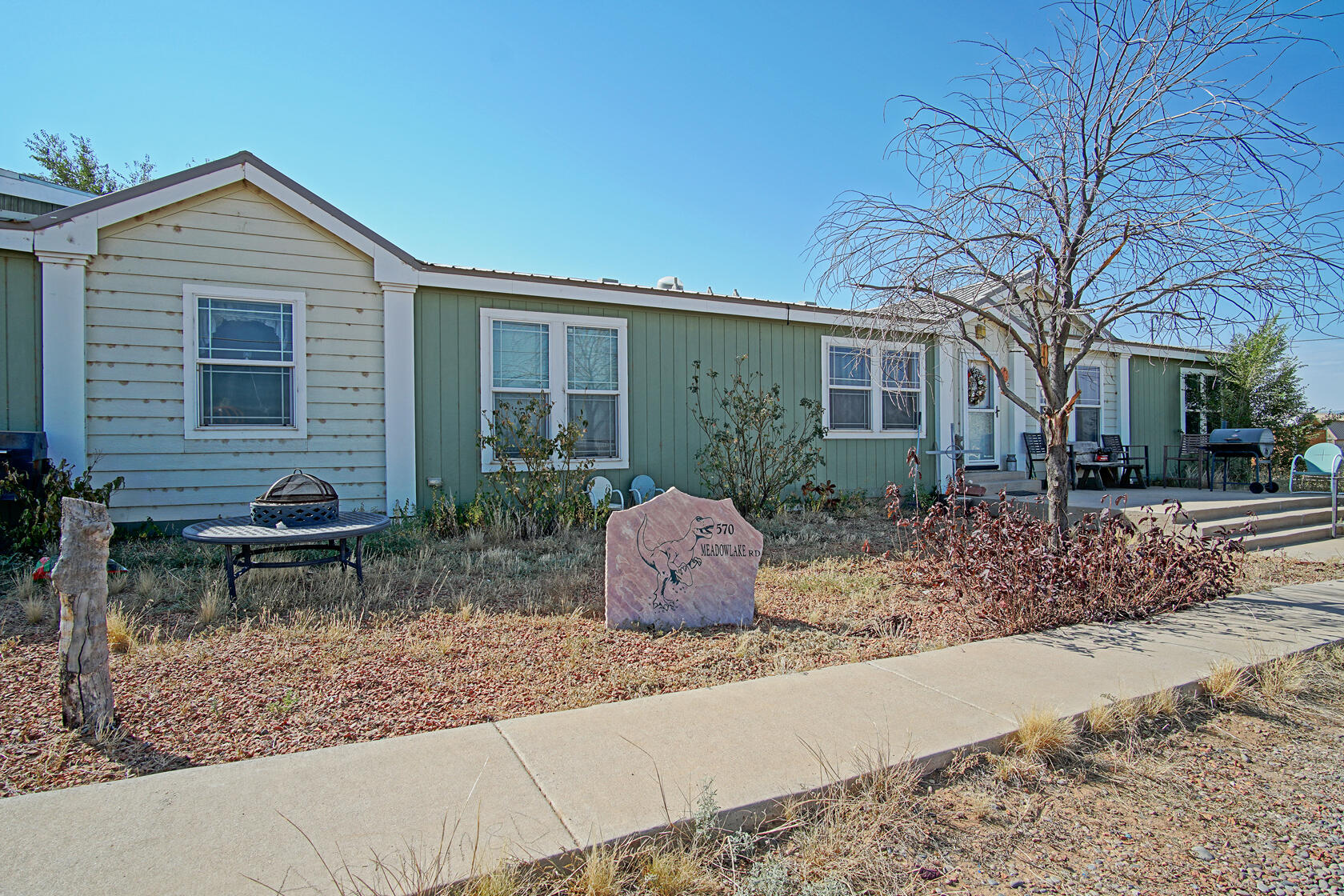 570 MEADOWLAKE Road