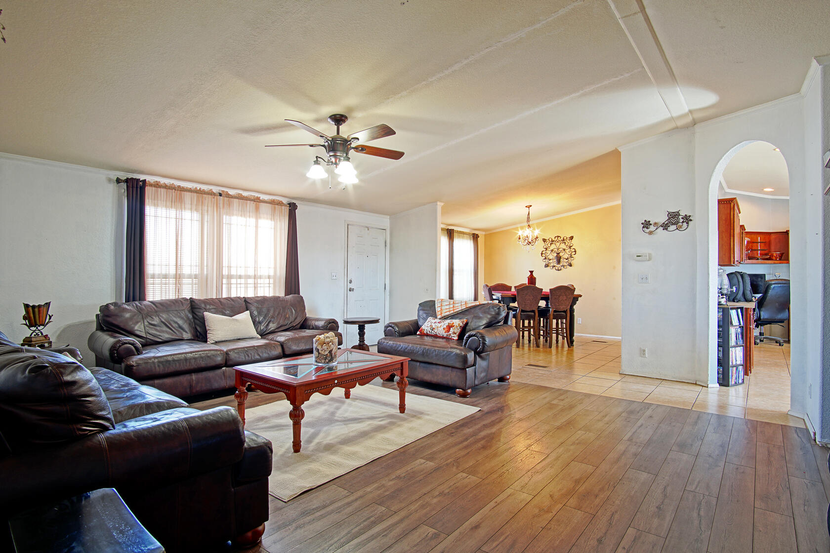 570 MEADOWLAKE Road