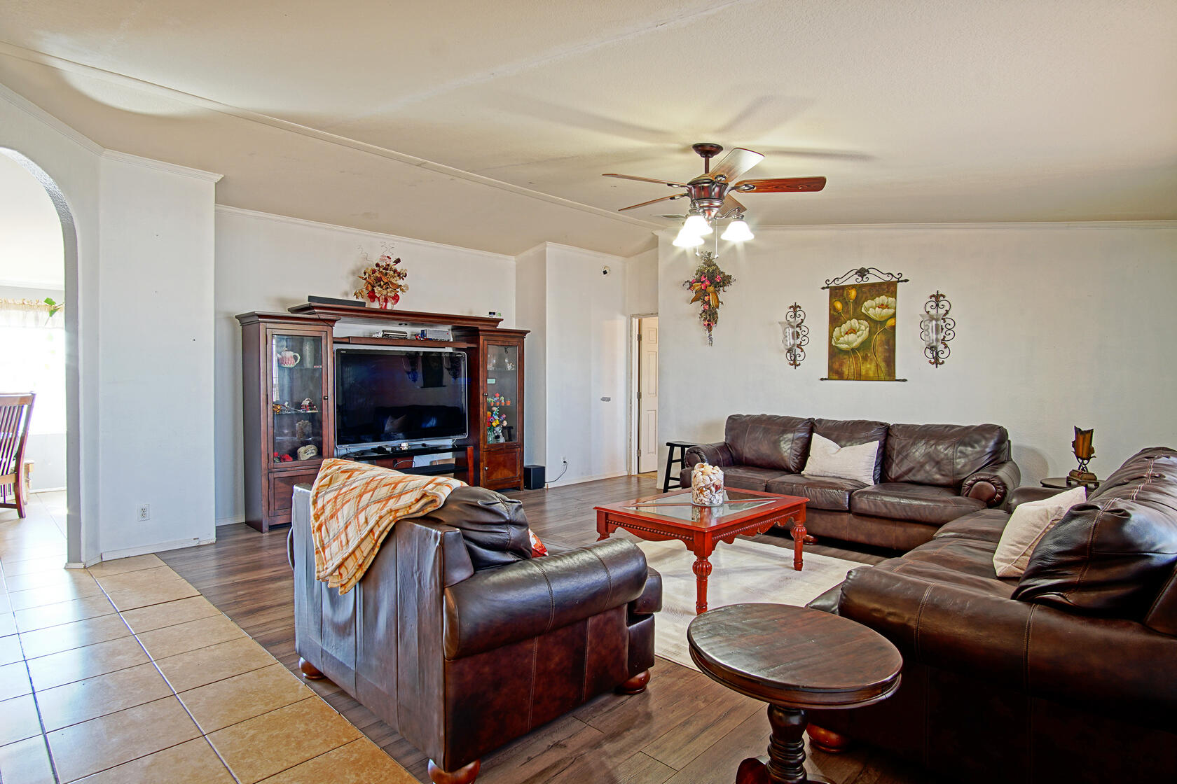 570 MEADOWLAKE Road