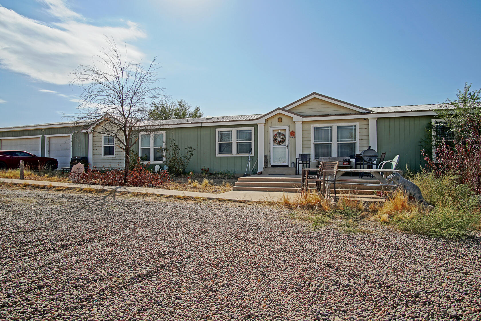 570 MEADOWLAKE Road