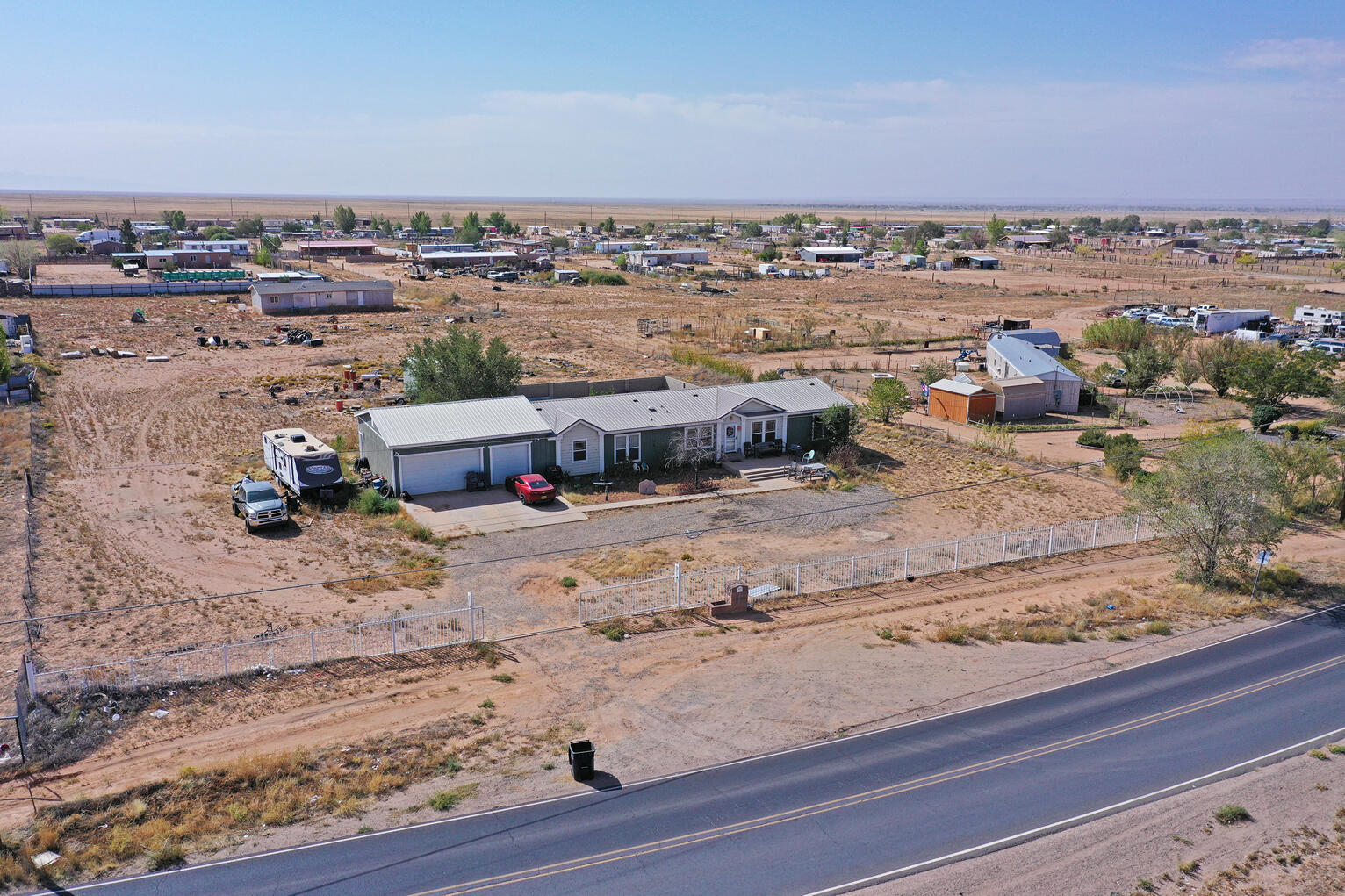 570 MEADOWLAKE Road