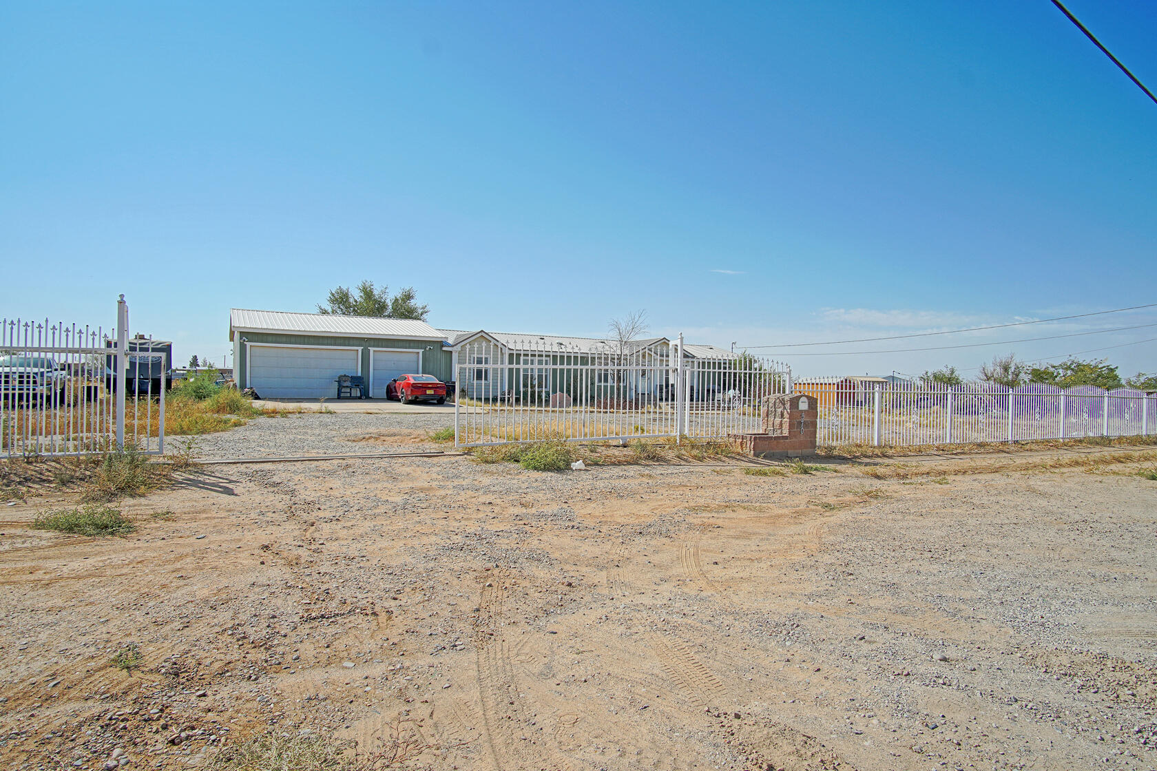 570 MEADOWLAKE Road