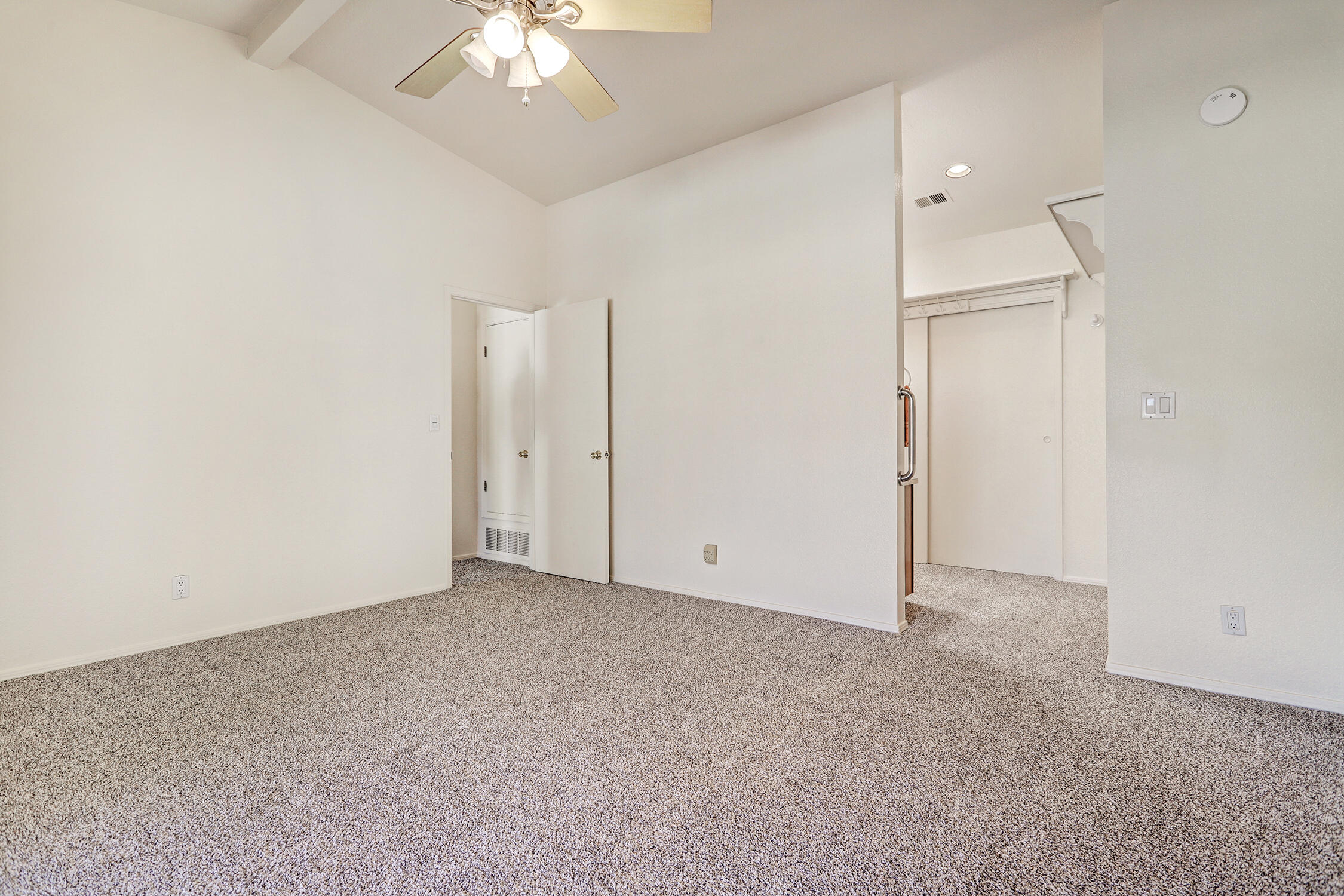 409 Rock Creek Park Avenue NE