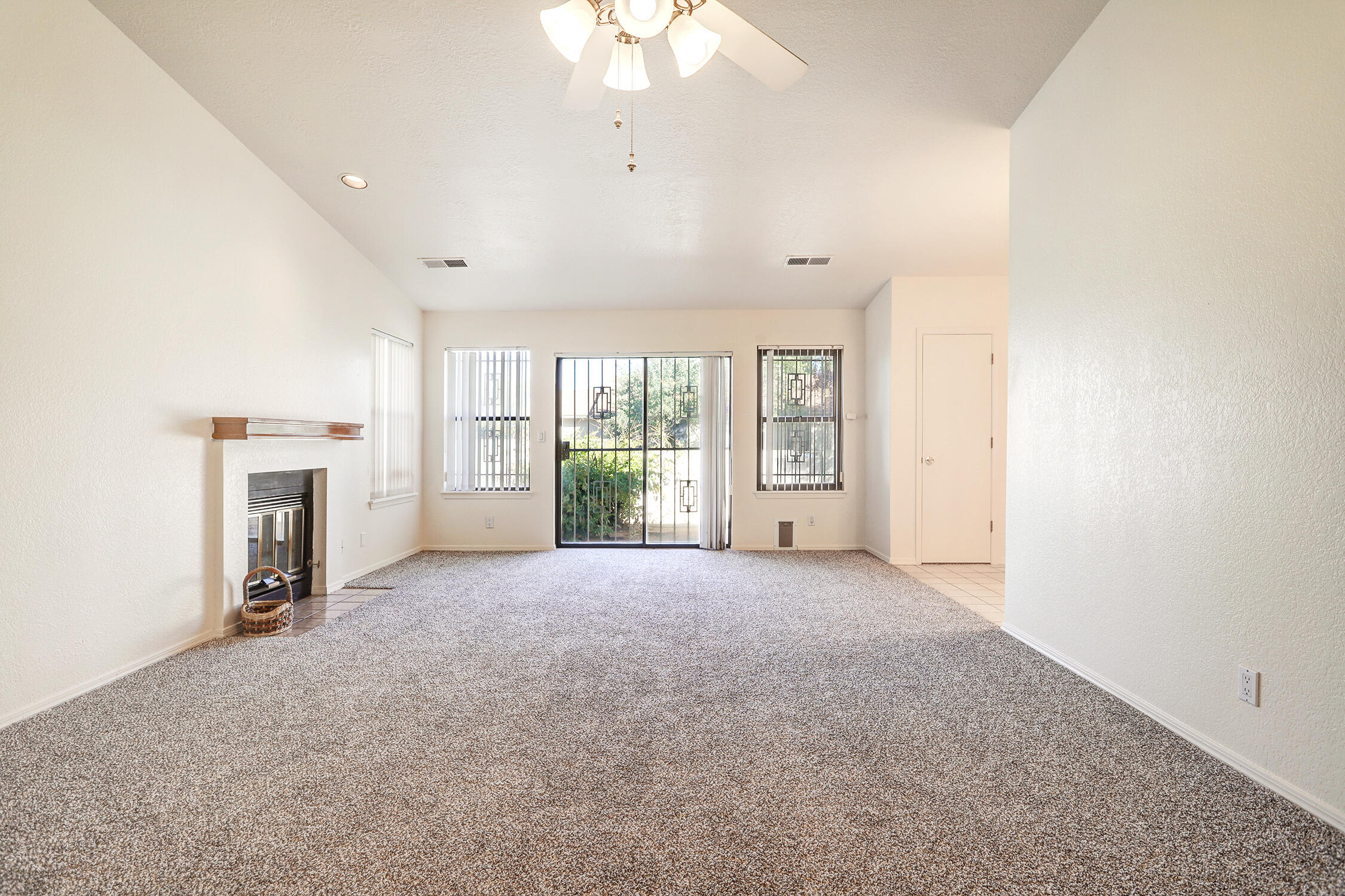 409 Rock Creek Park Avenue NE