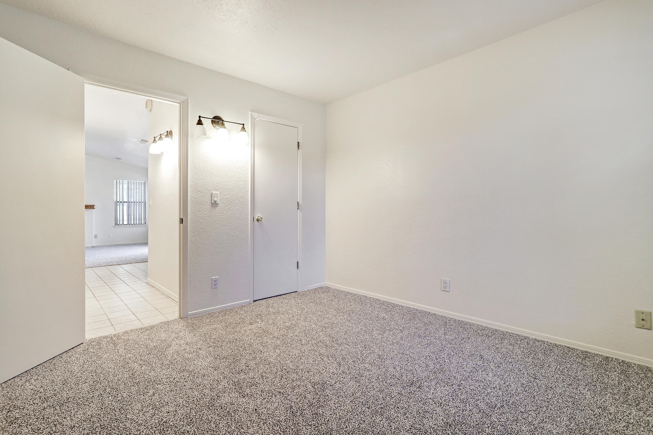 409 Rock Creek Park Avenue NE