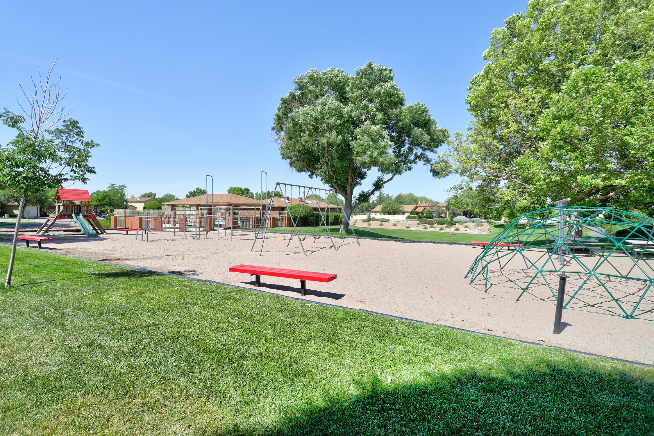 409 Rock Creek Park Avenue NE