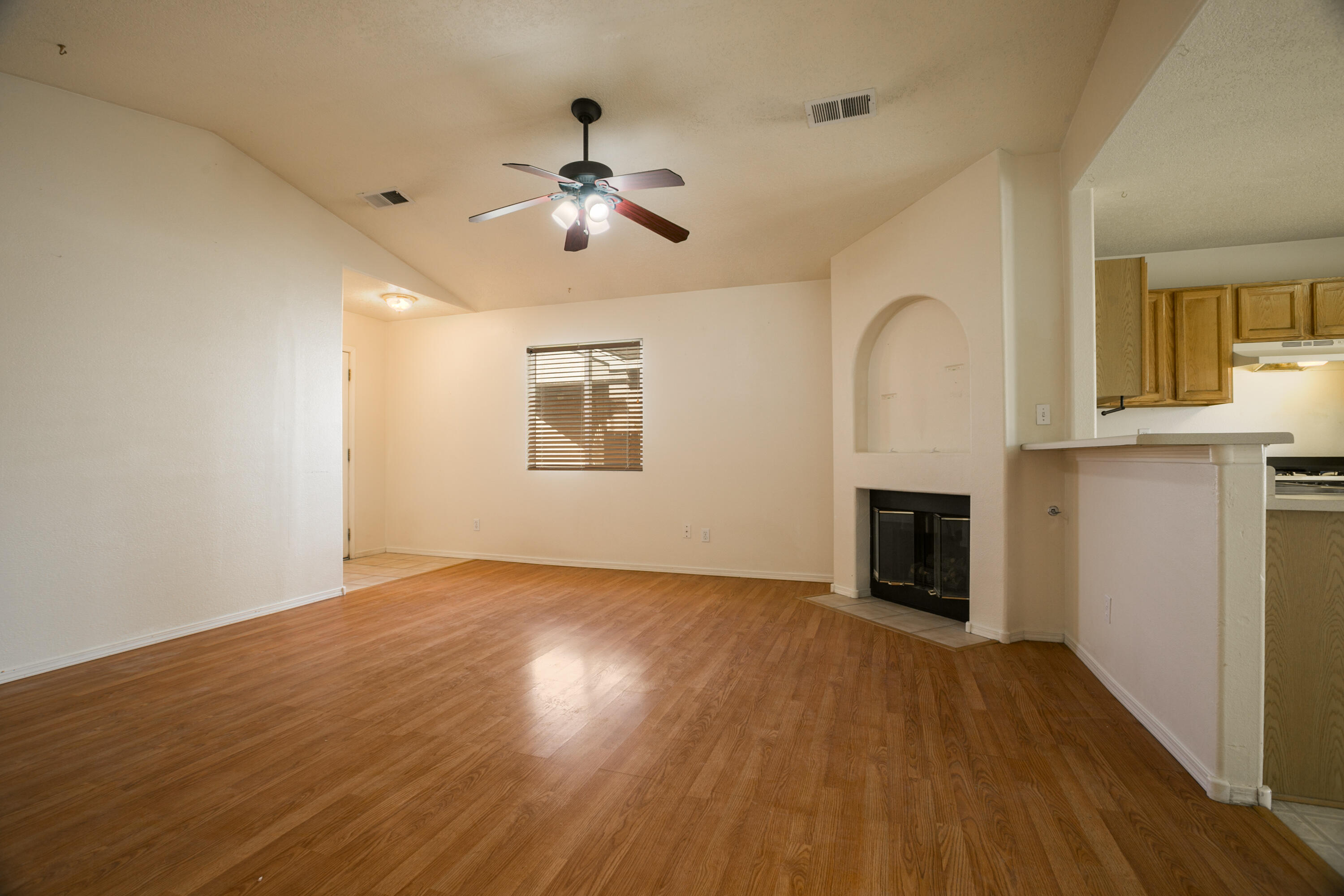 300 SAN TOMAS Lane SW