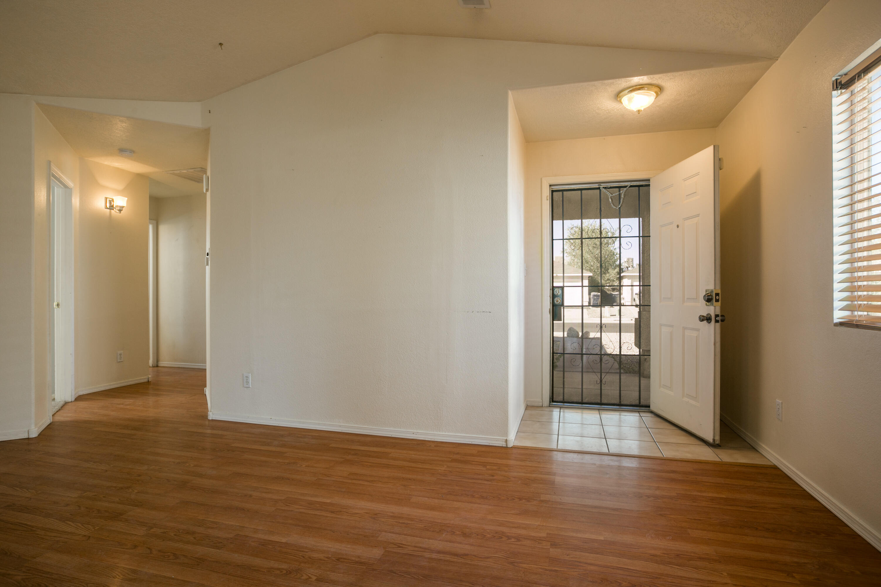 300 SAN TOMAS Lane SW