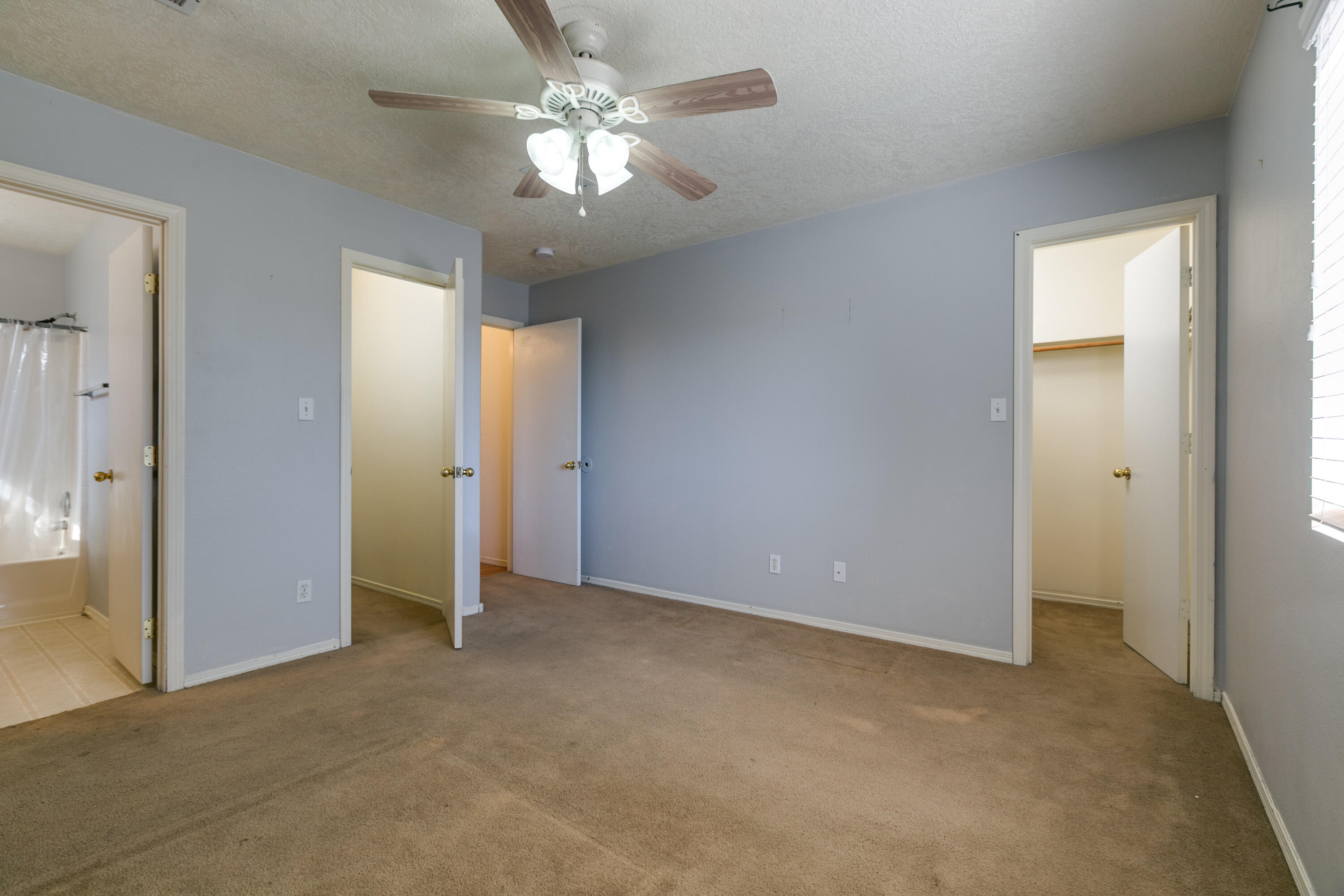 300 SAN TOMAS Lane SW