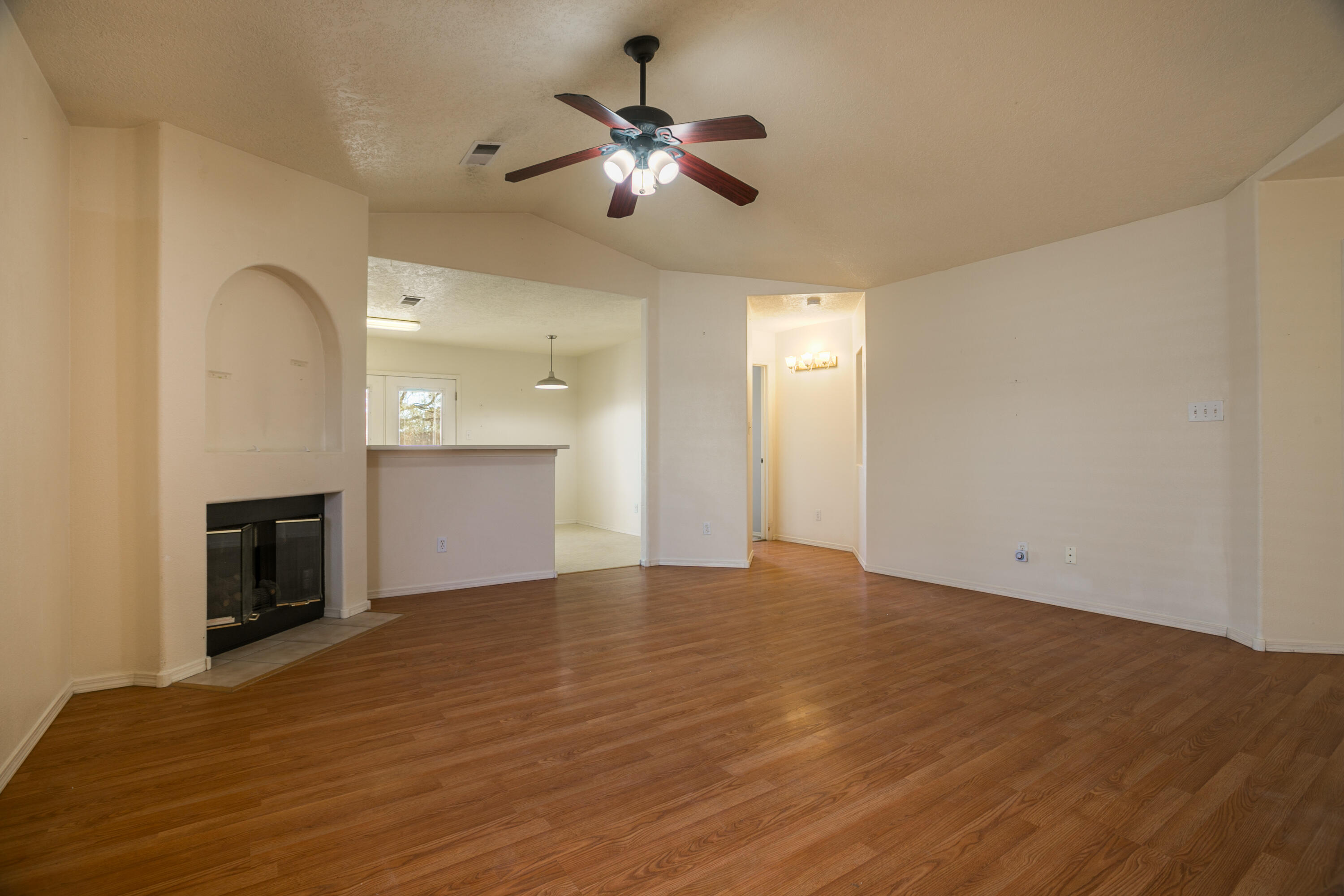 300 SAN TOMAS Lane SW