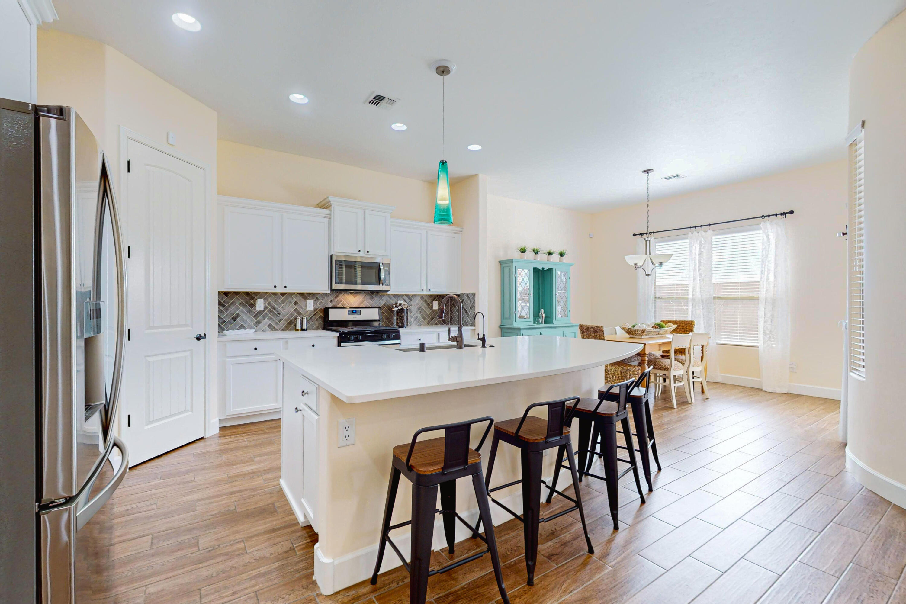 7213 ALDAN Drive NE