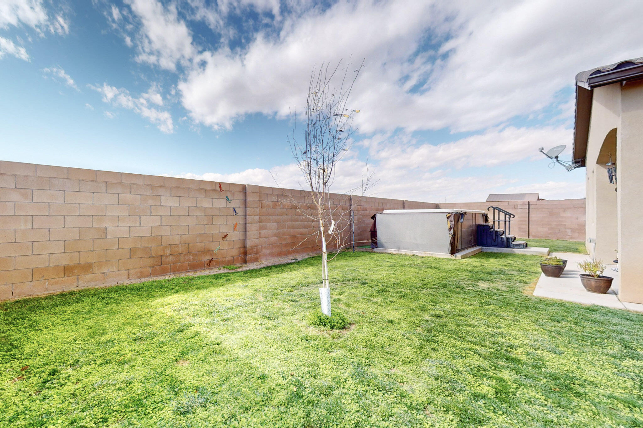 7213 ALDAN Drive NE