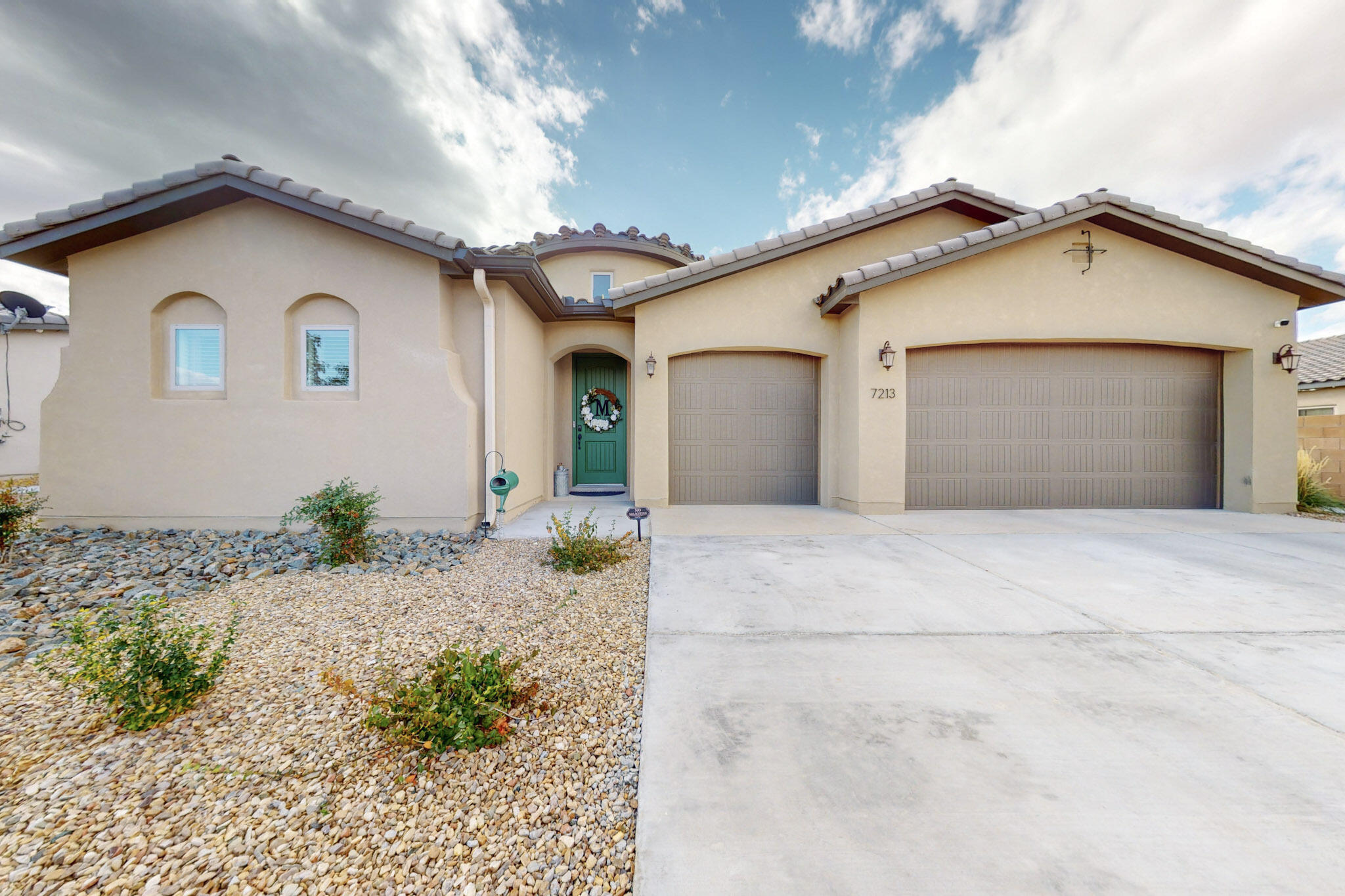 7213 ALDAN Drive NE