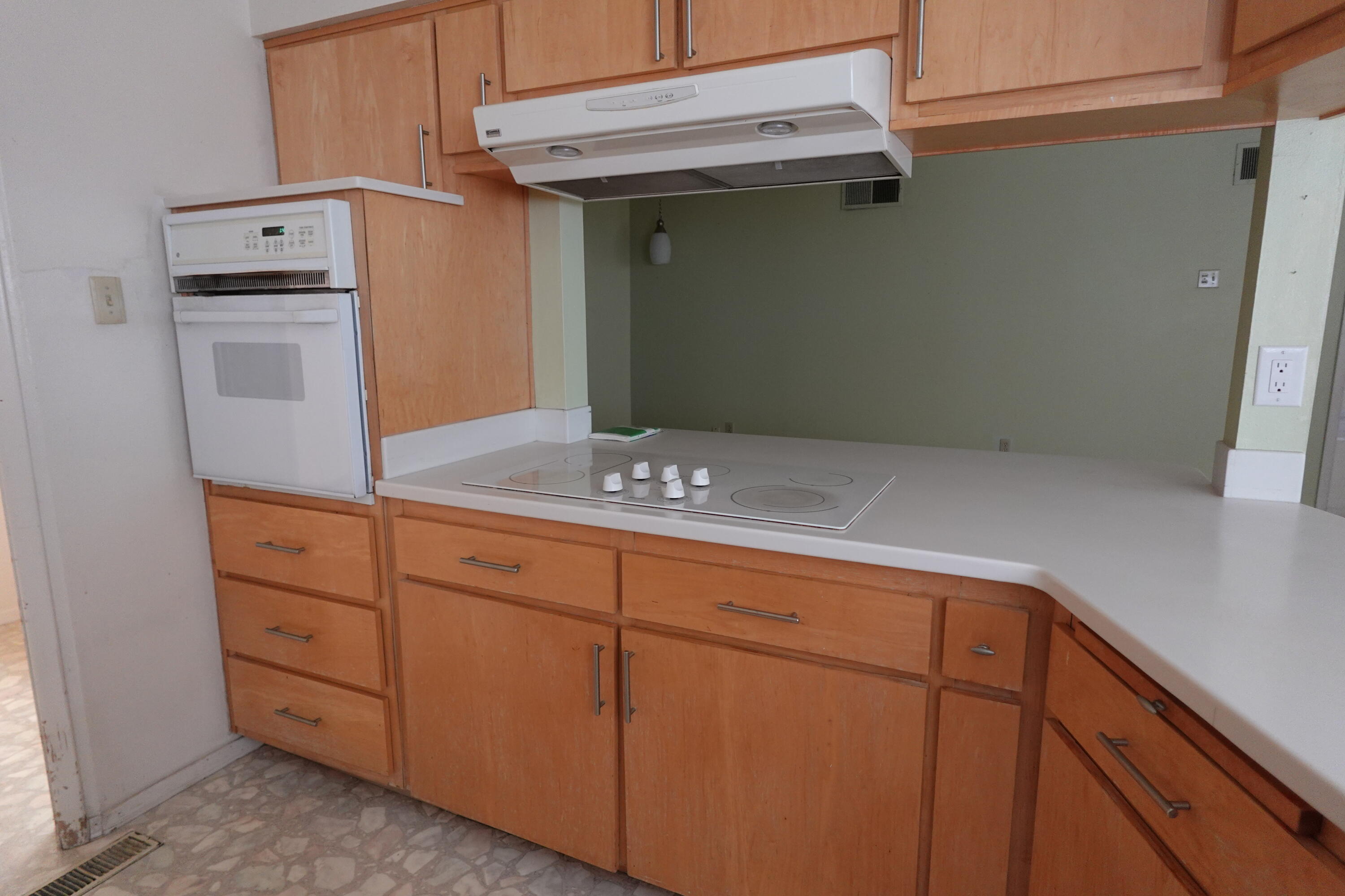 7728 El Conde Avenue NE