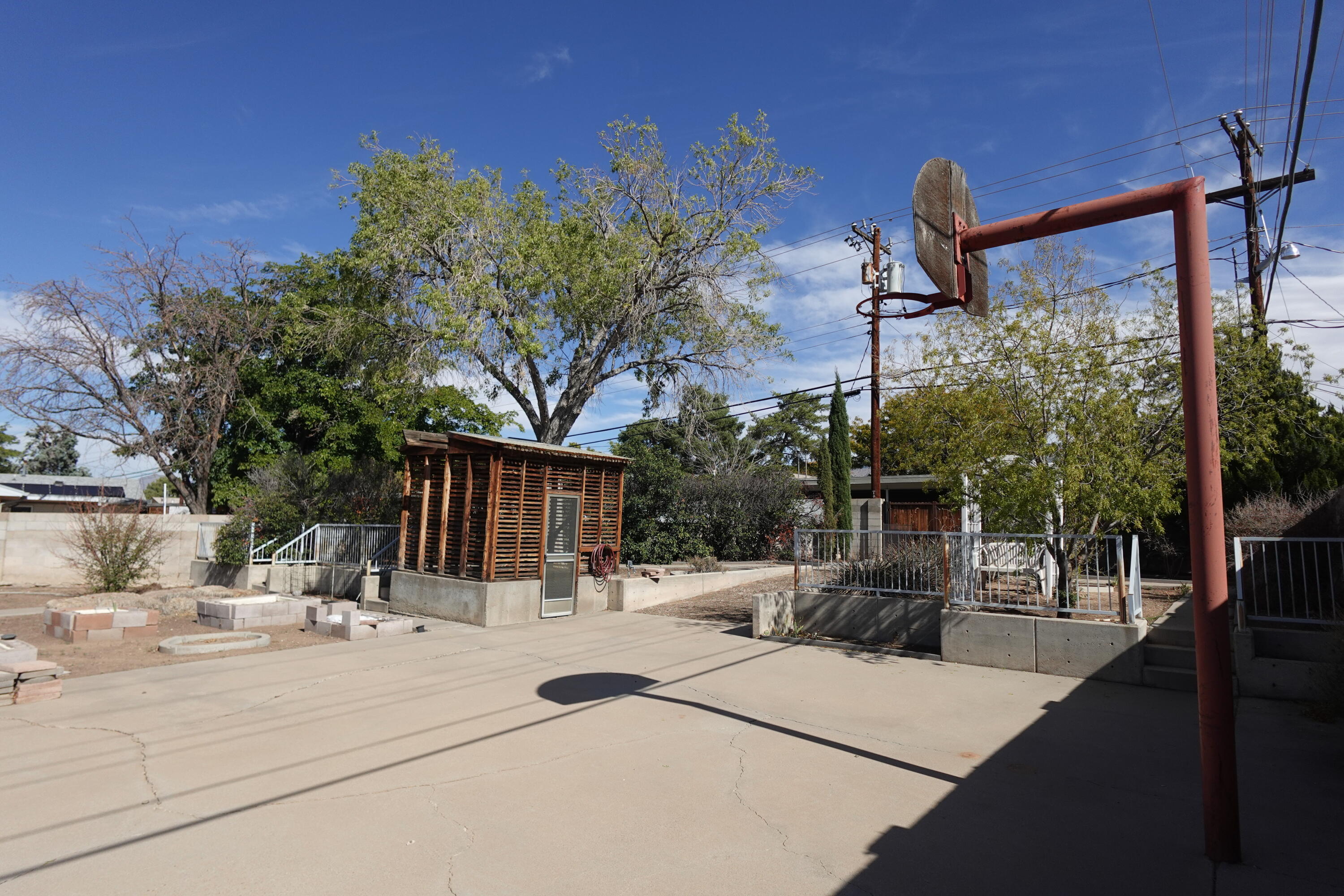 7728 El Conde Avenue NE