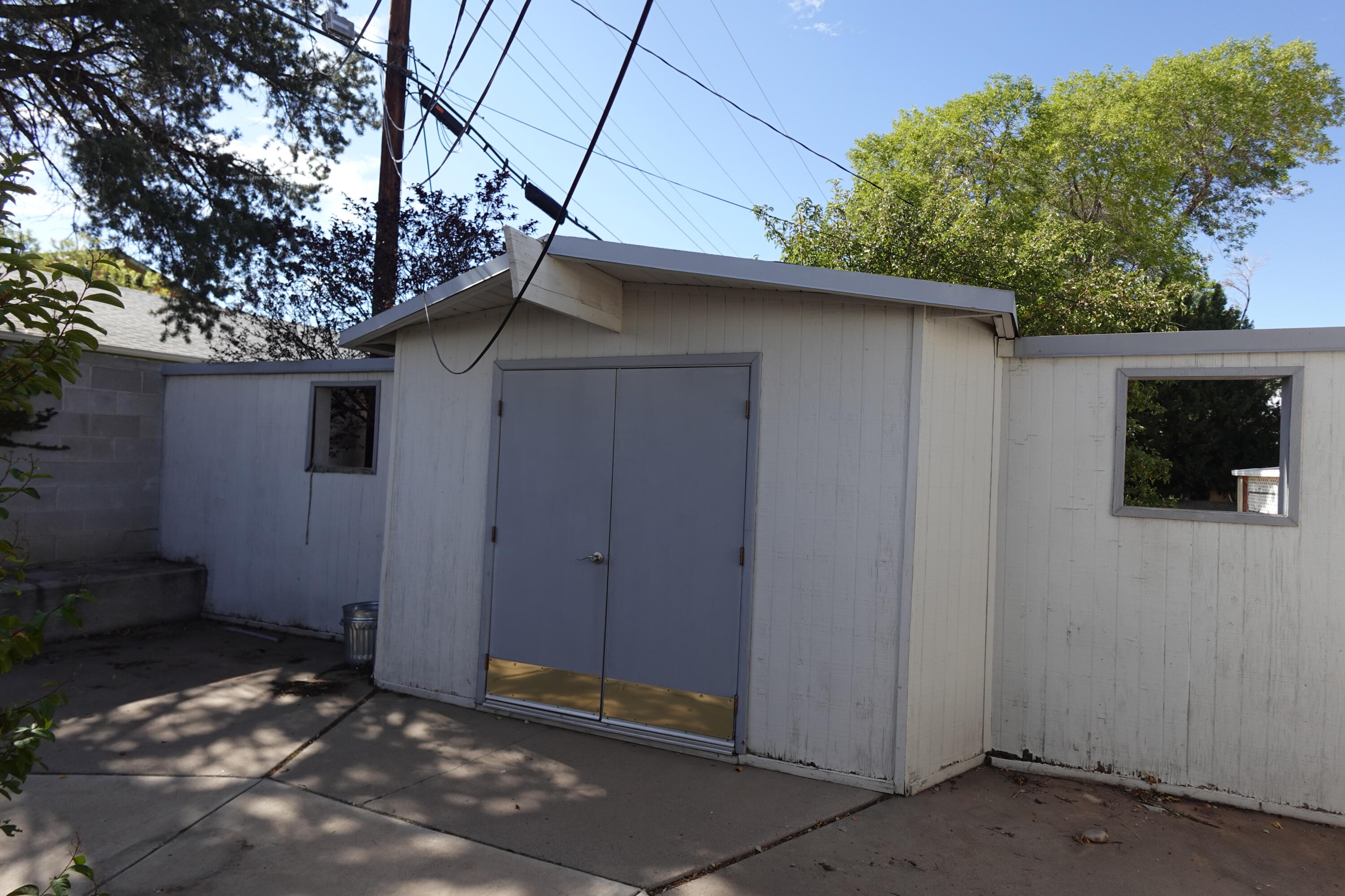 7728 El Conde Avenue NE