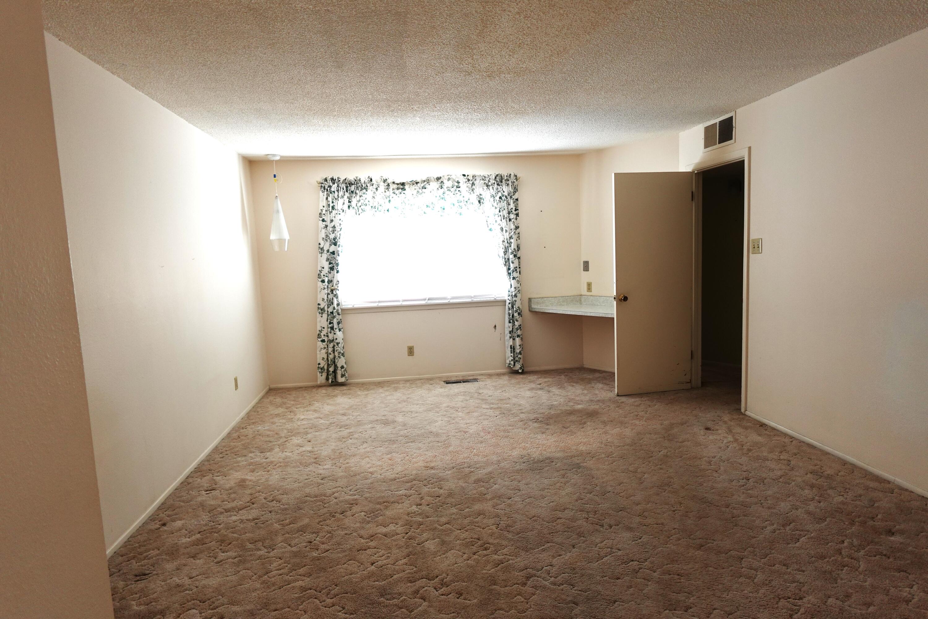 7728 El Conde Avenue NE