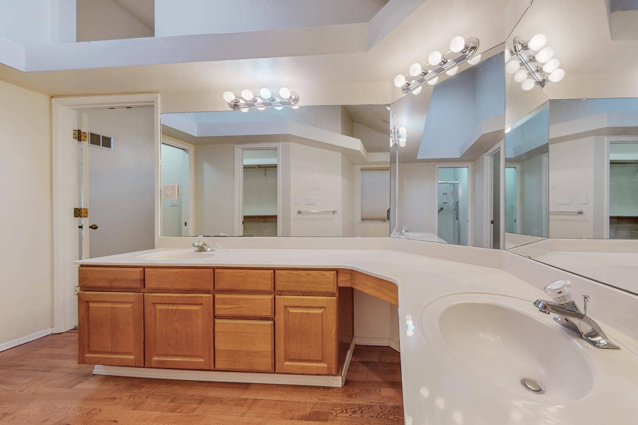 1215 BLUE QUAIL Road NE