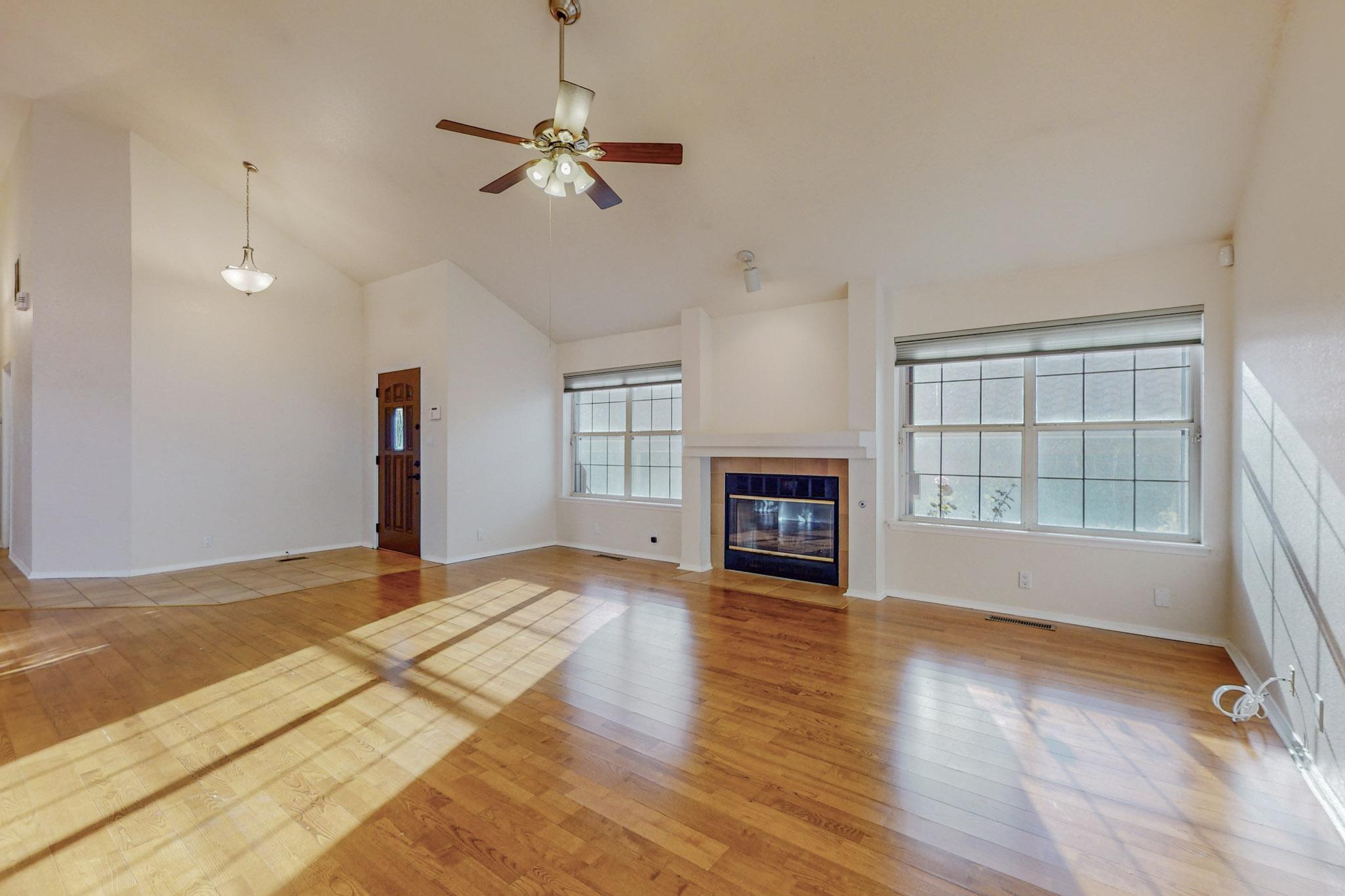 1215 BLUE QUAIL Road NE