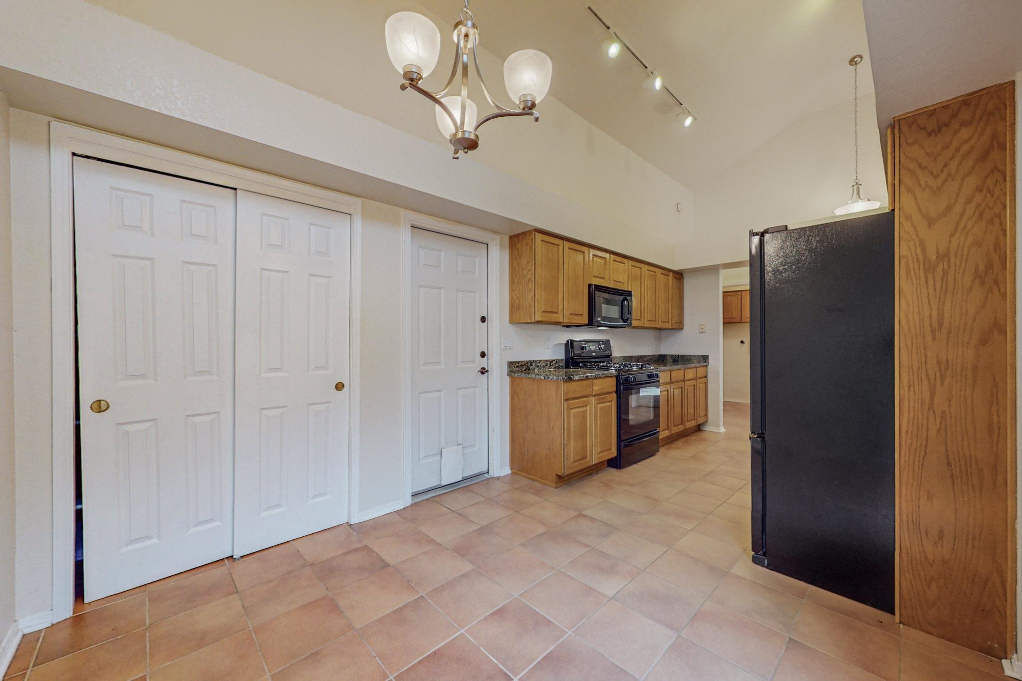 1215 BLUE QUAIL Road NE