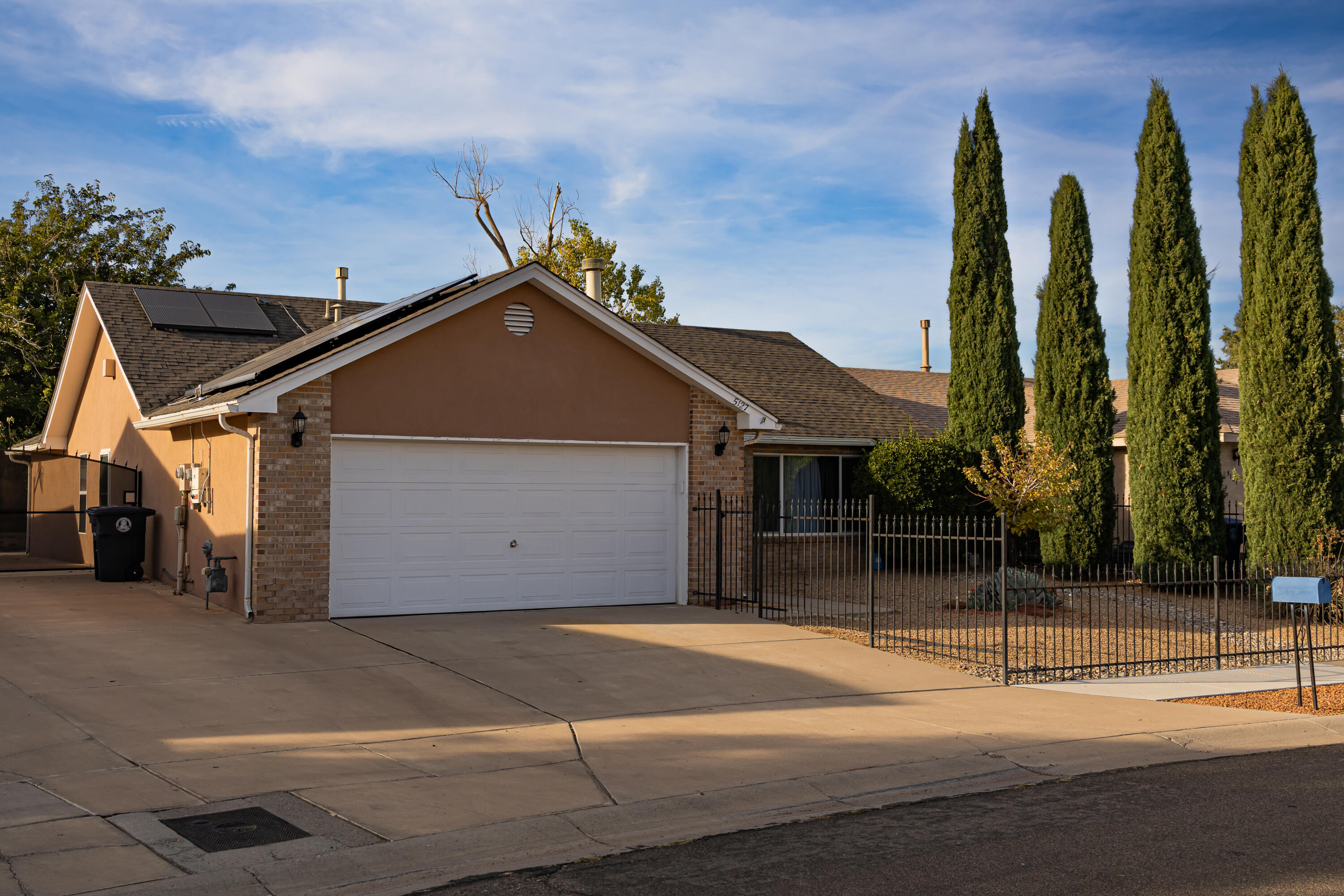 5127 GAVIOTA NW