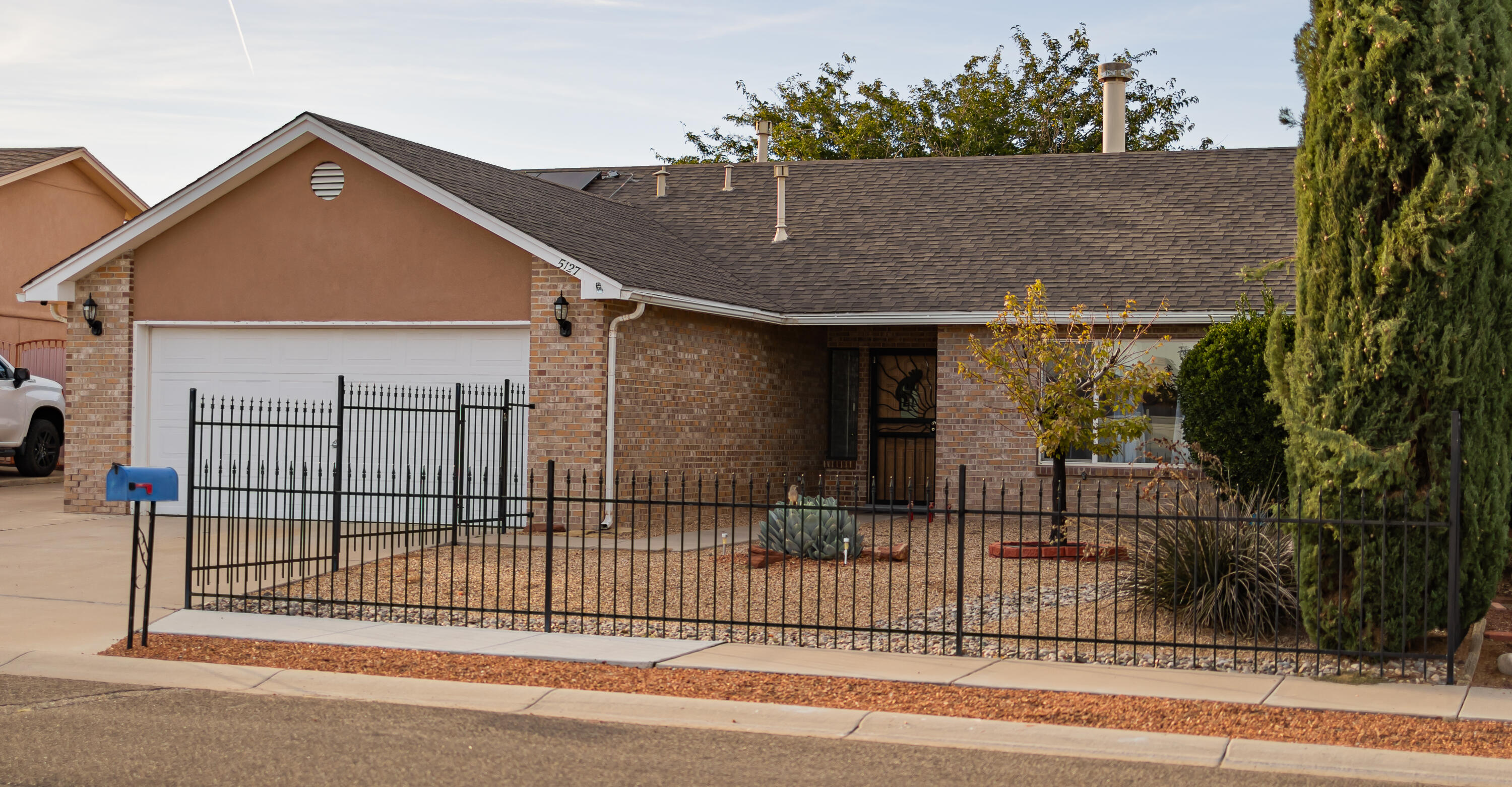 5127 GAVIOTA NW