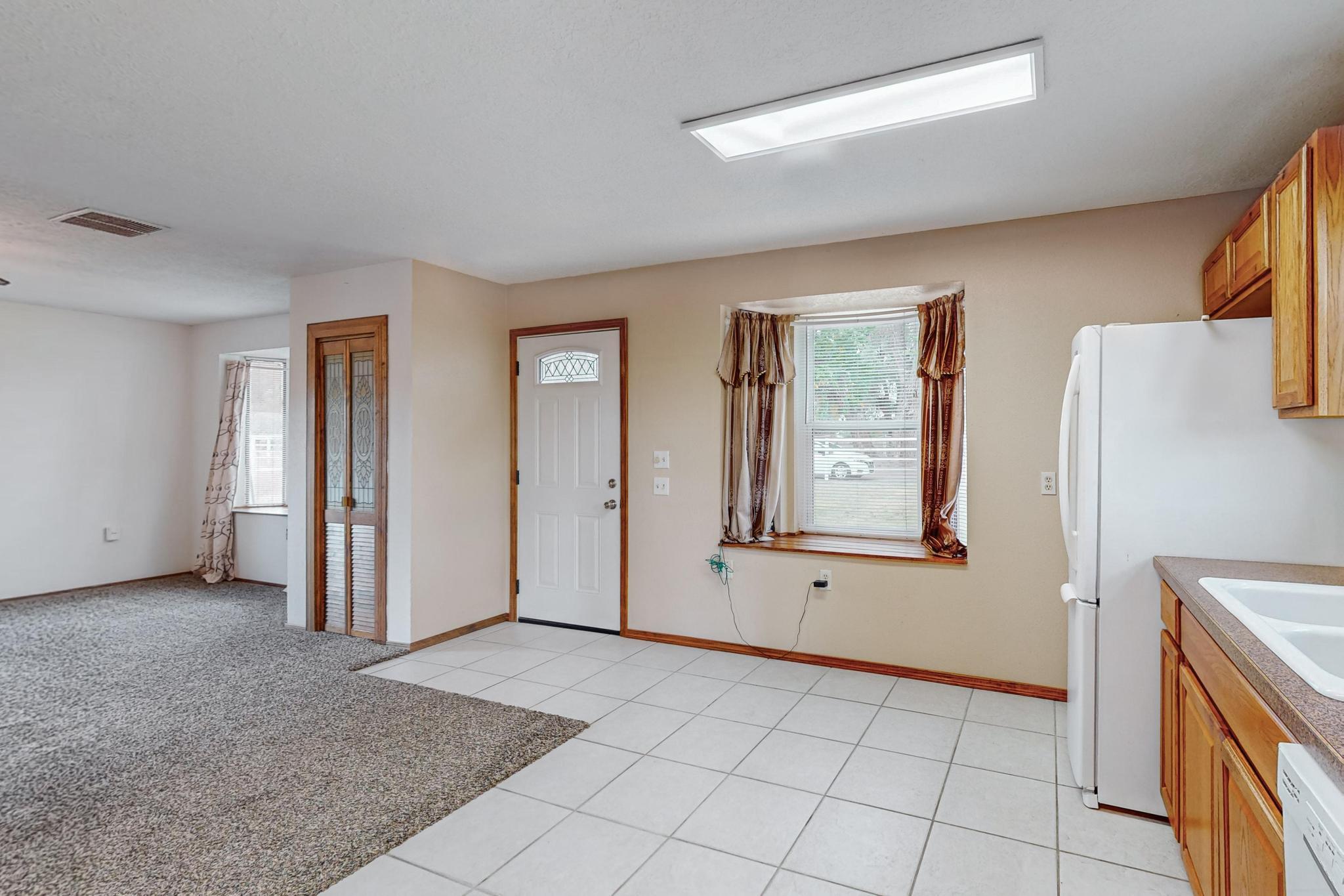 1413 LAKEVIEW Road SW
