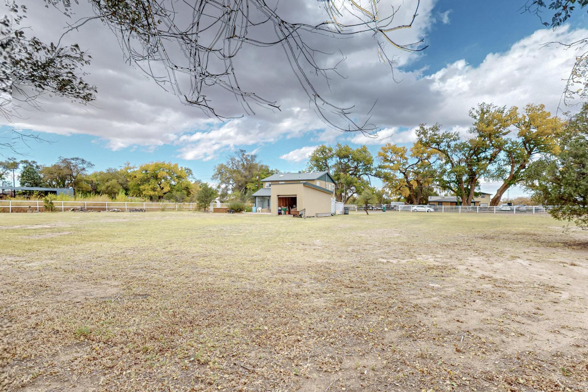 1413 LAKEVIEW Road SW