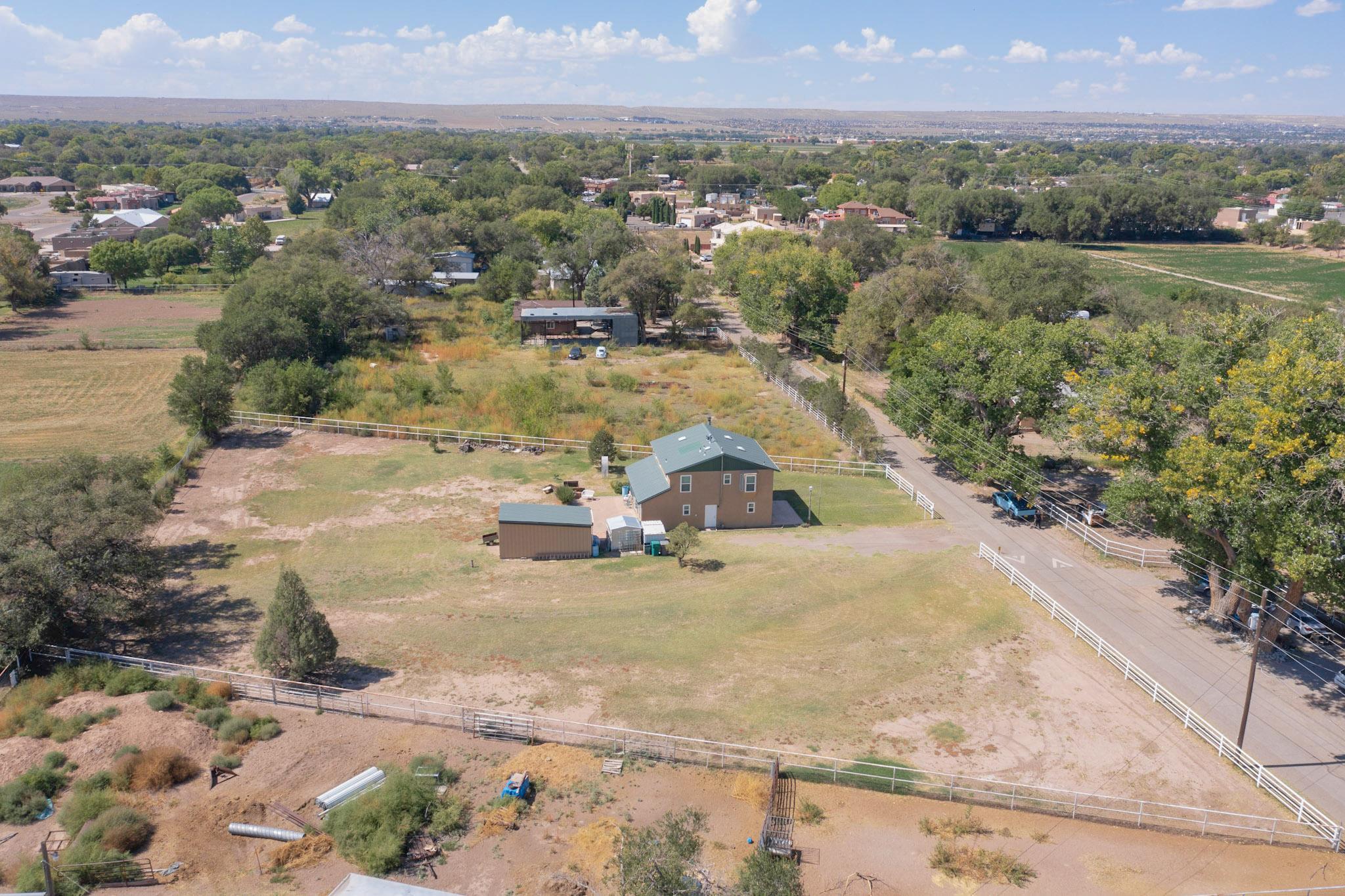 1413 LAKEVIEW Road SW