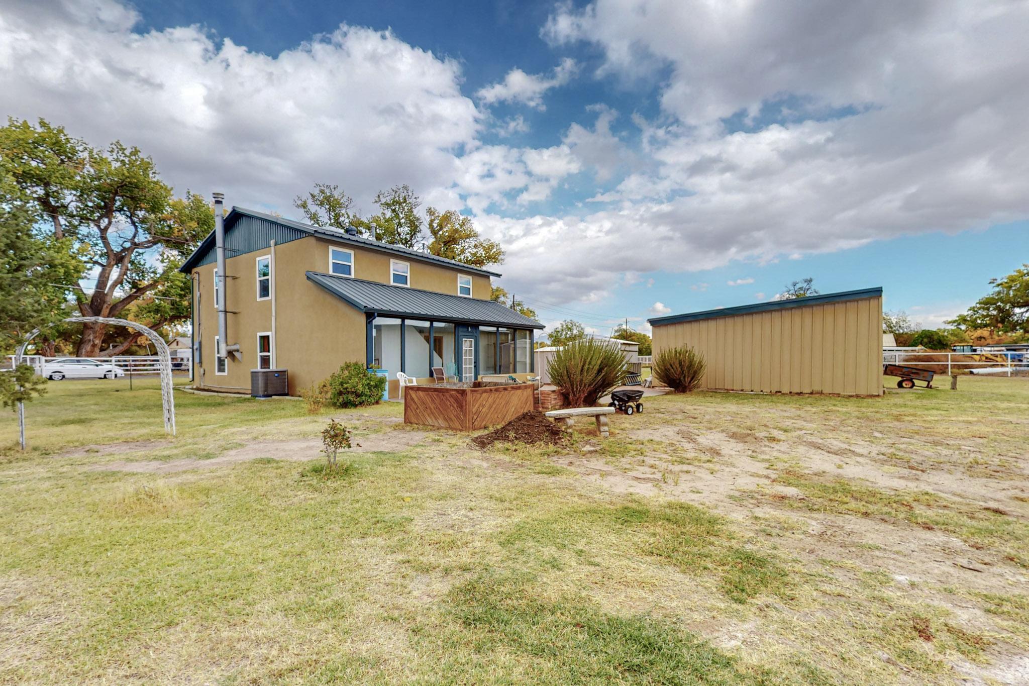1413 LAKEVIEW Road SW