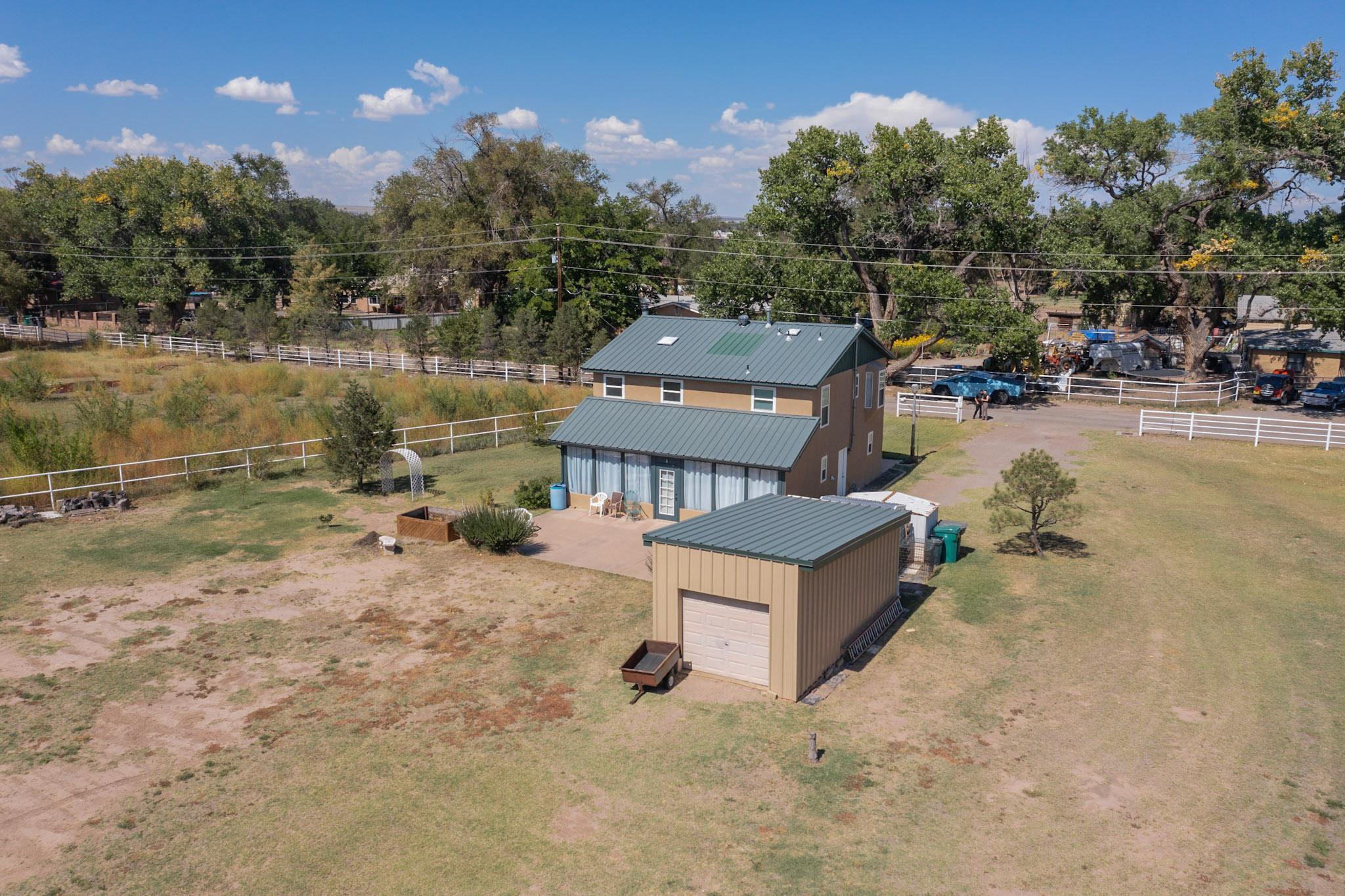 1413 LAKEVIEW Road SW