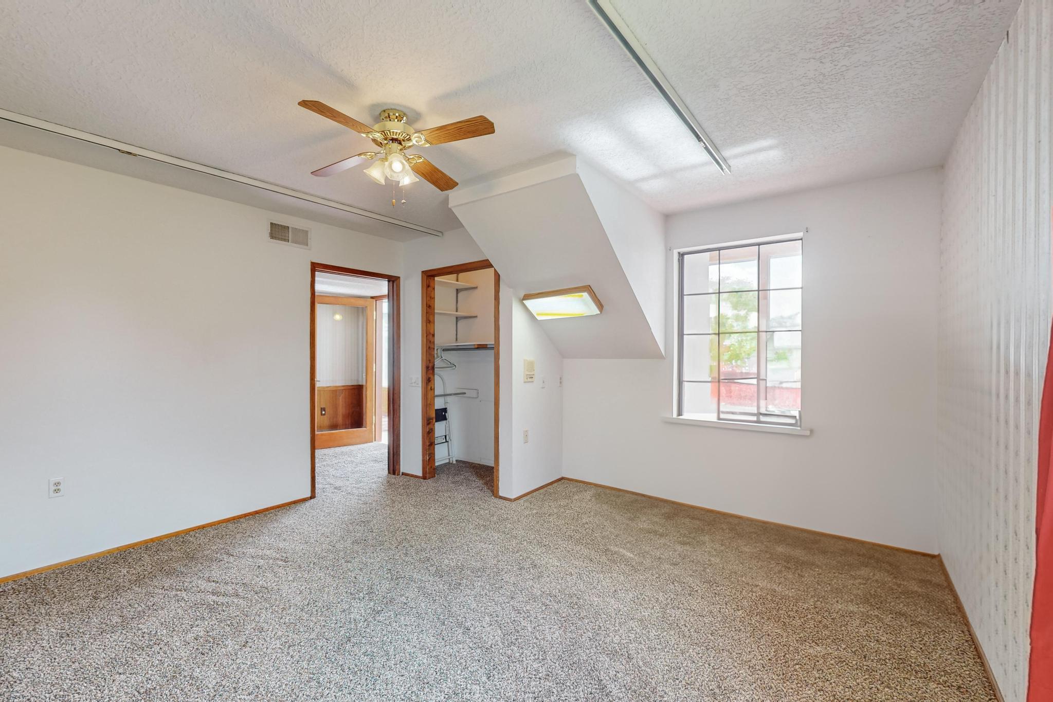 1413 LAKEVIEW Road SW