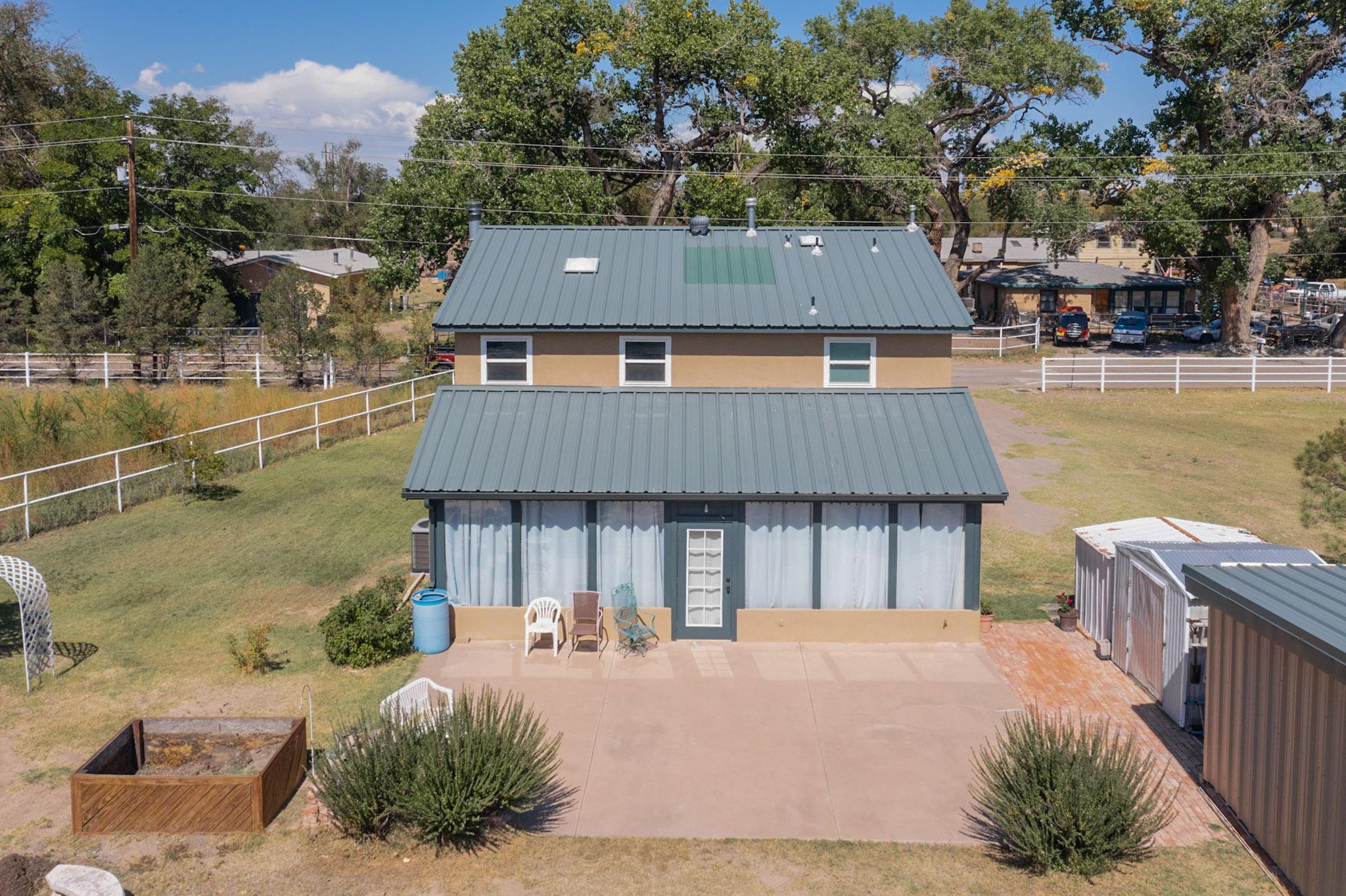 1413 LAKEVIEW Road SW