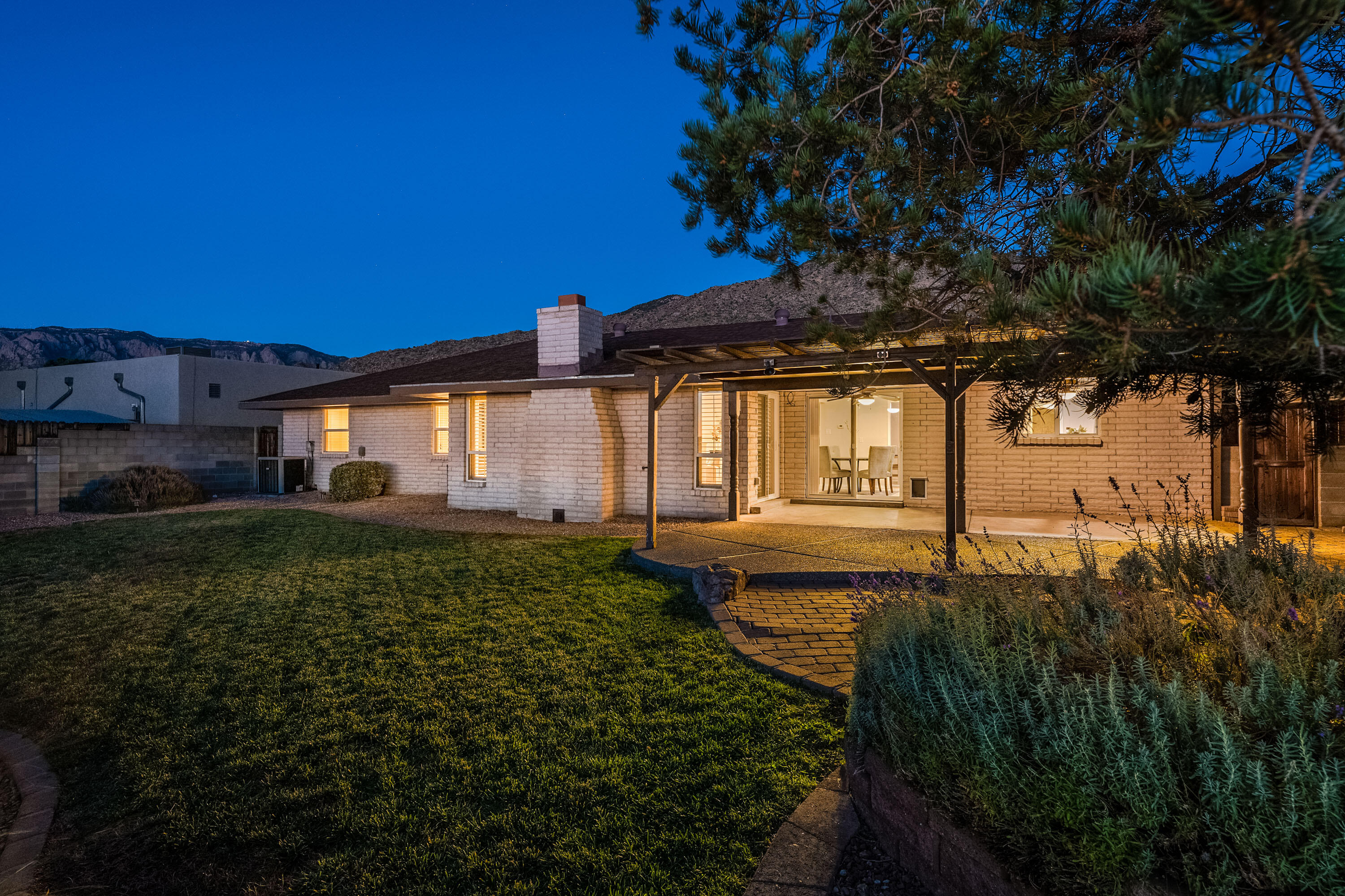 2825 PALO ALTO Drive NE
