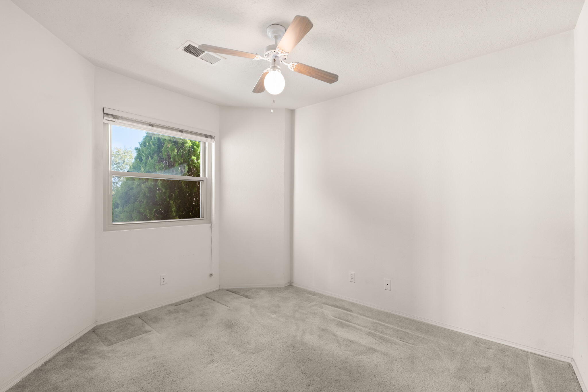 2312 HIGH DESERT Circle NE